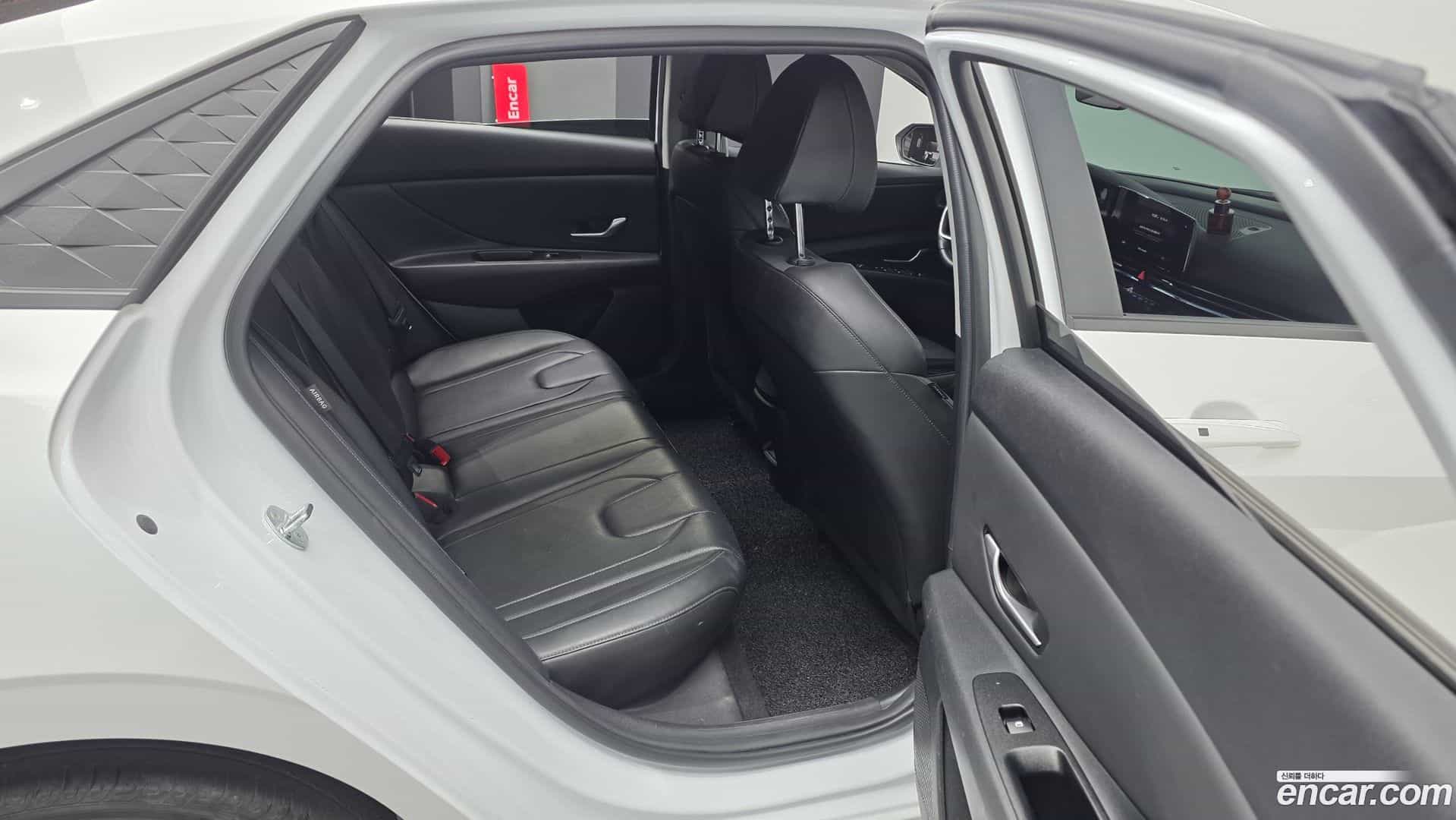 AVANTE Hyundai 2023.5-OPTION-015