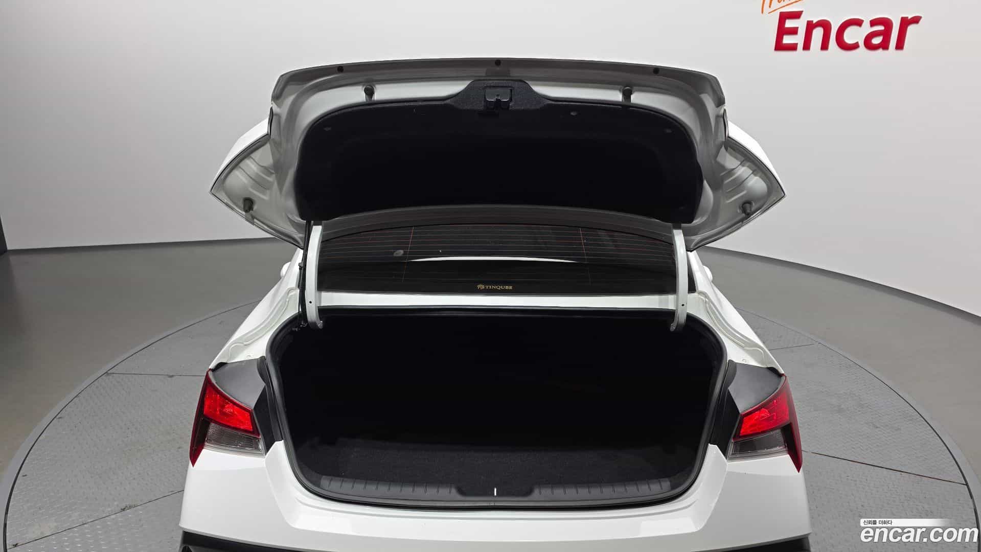 AVANTE Hyundai 2023.5-OPTION-024