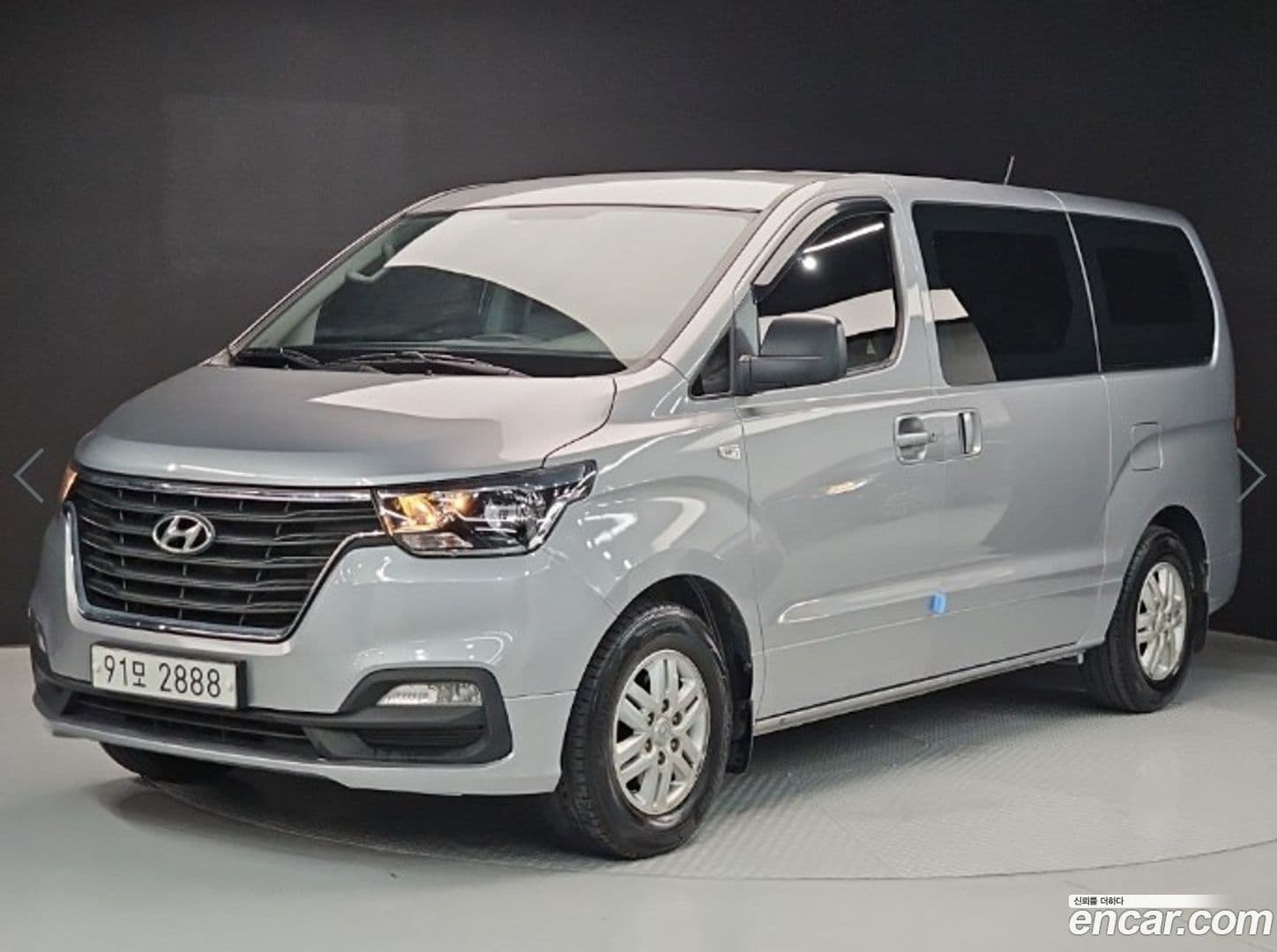 Main__Slider__Photo:Starex Hyundai 2018.3-0