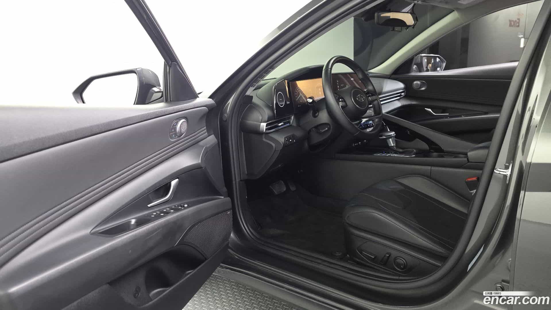 AVANTE Hyundai 2020.10-INNER-010
