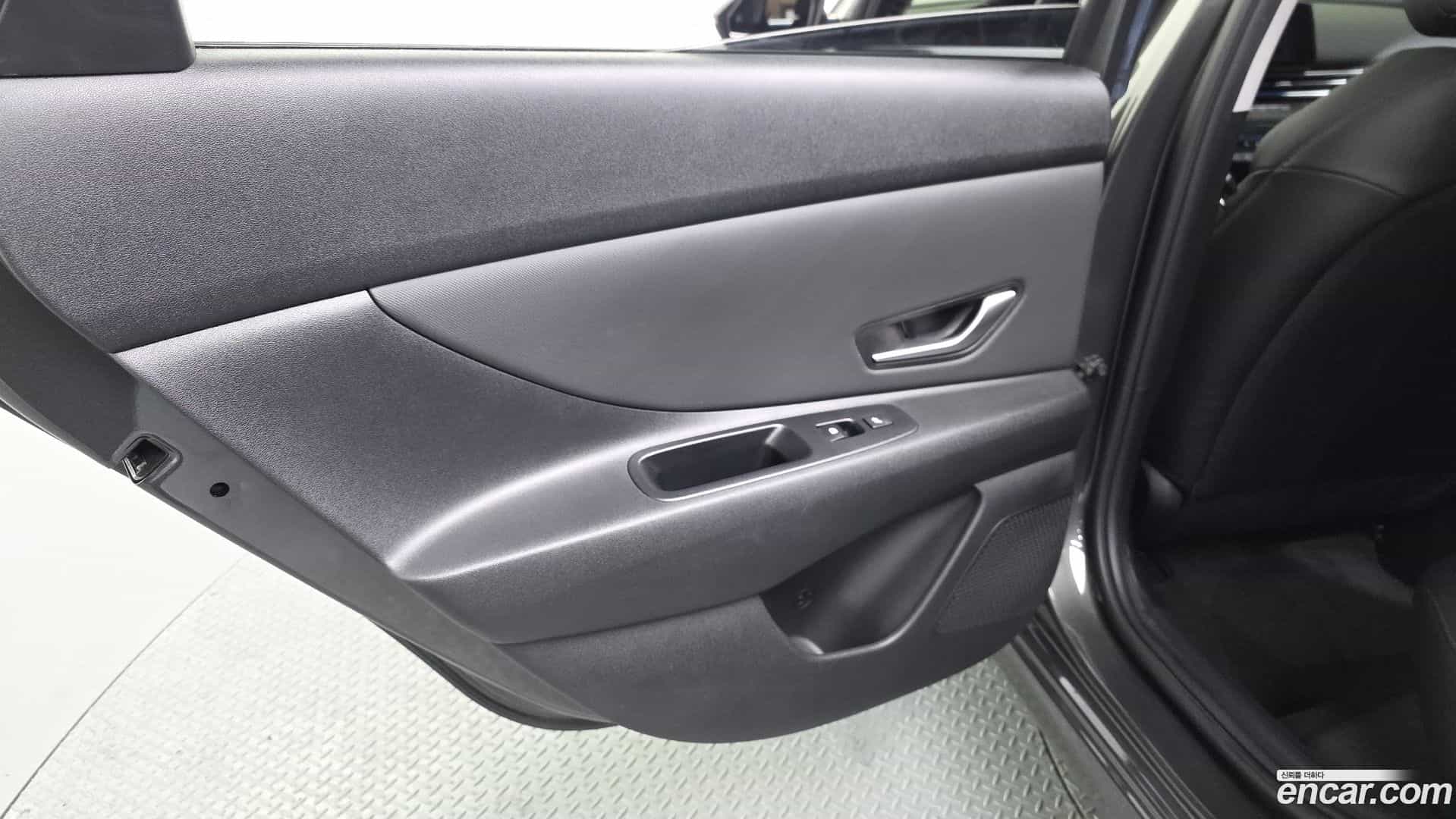 AVANTE Hyundai 2020.10-INNER-035