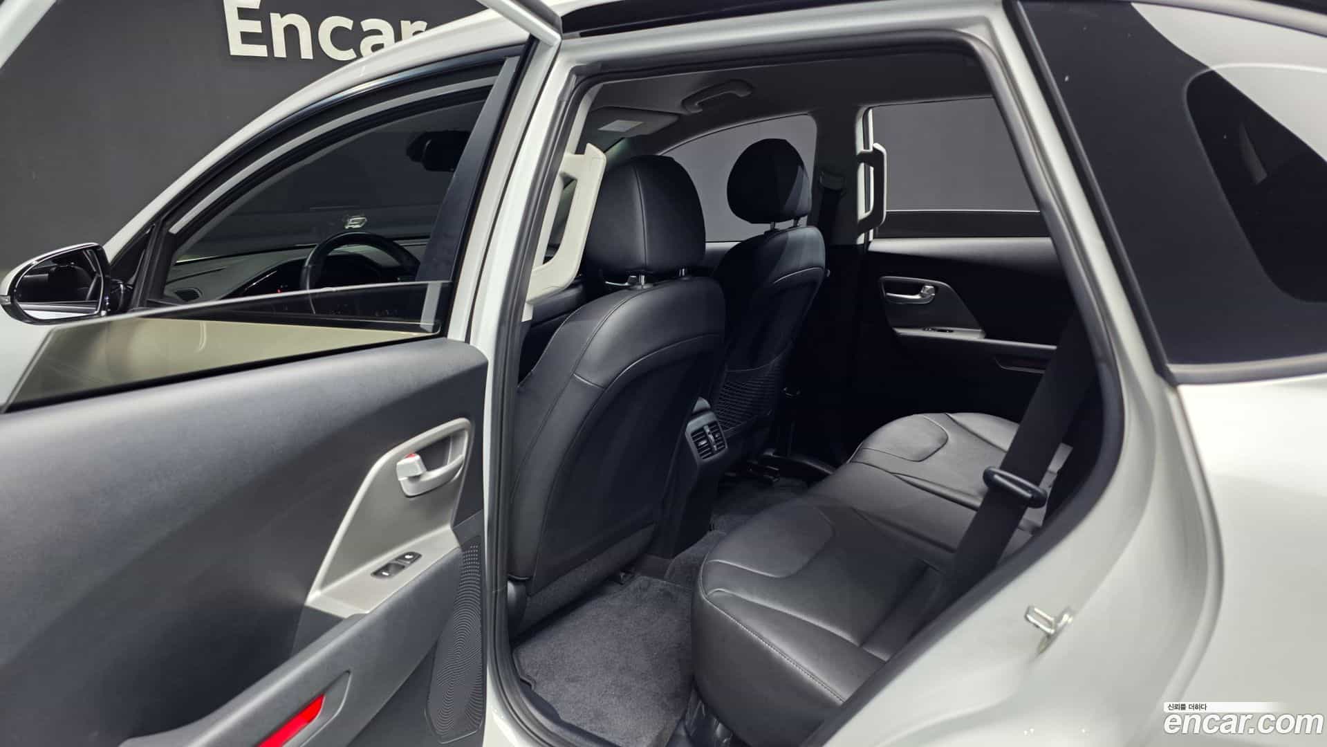 Niro Kia 2022.5-INNER-036