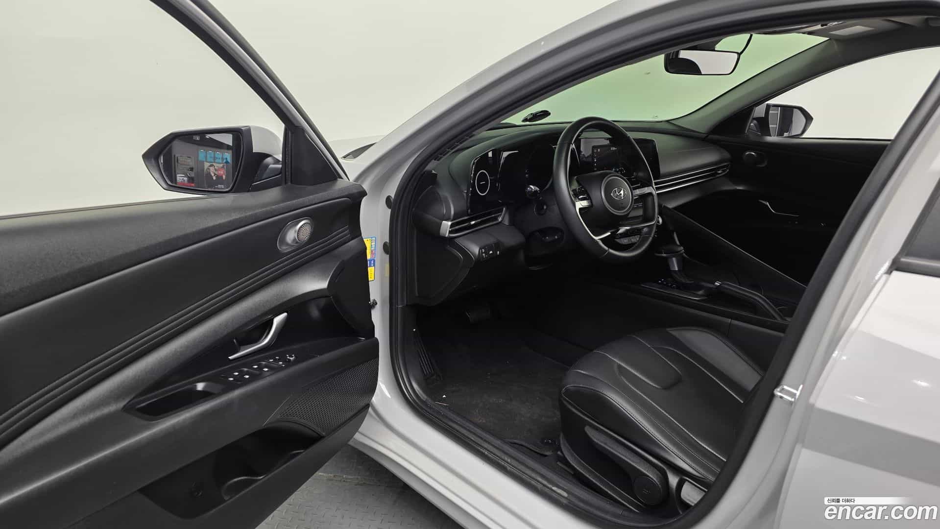AVANTE Hyundai 2020.11-INNER-010