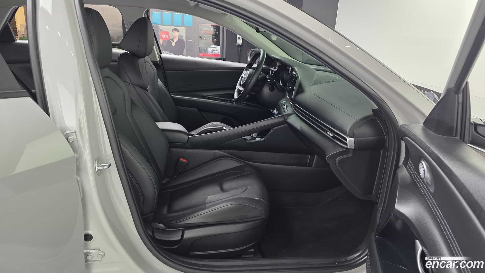 AVANTE Hyundai 2020.11-OPTION-015