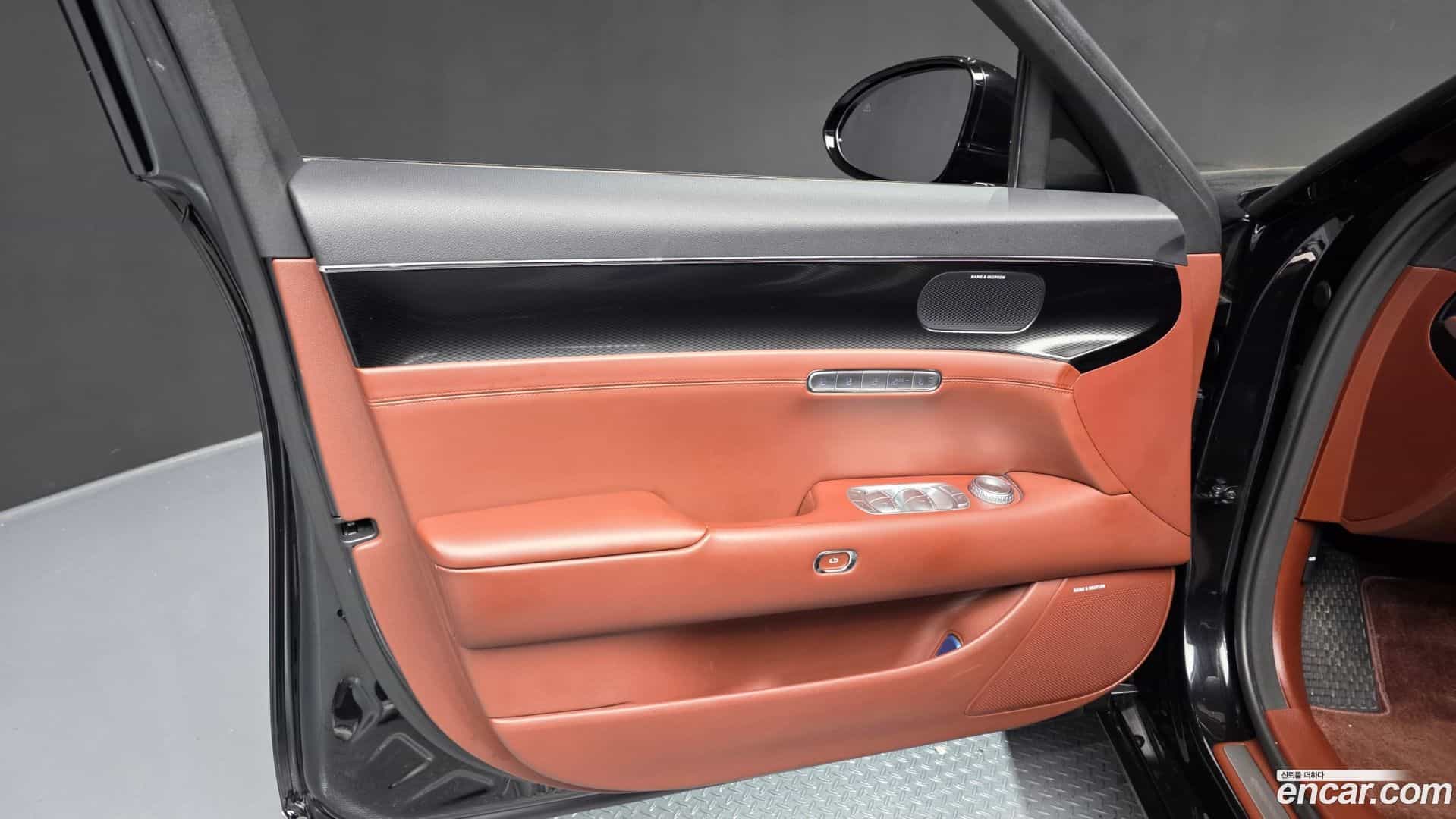 G90 Genesis 2022.10-INNER-034