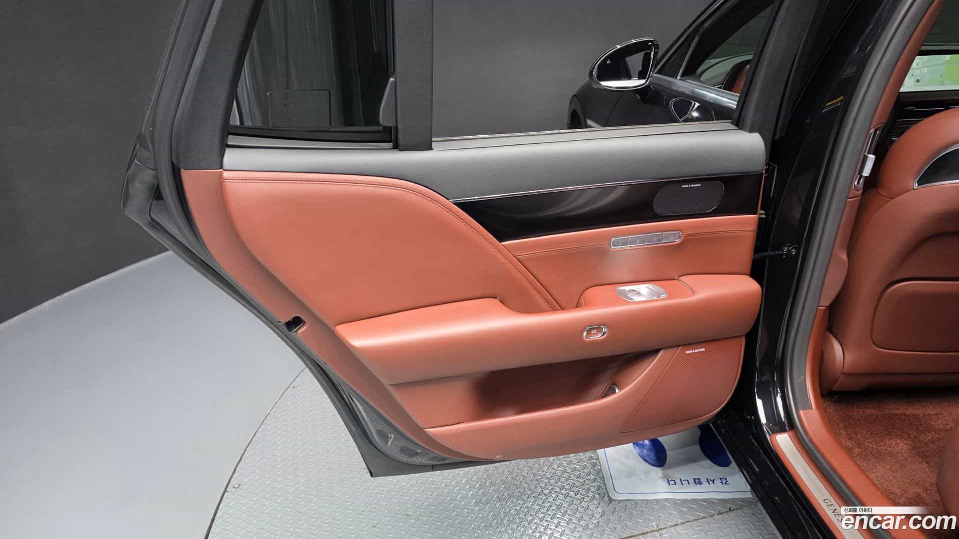 G90 Genesis 2022.10-INNER-035
