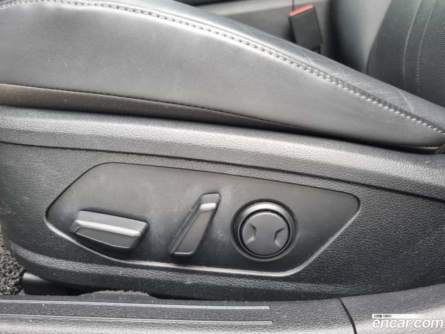 Sonata Hyundai 2019.4-OPTION-021