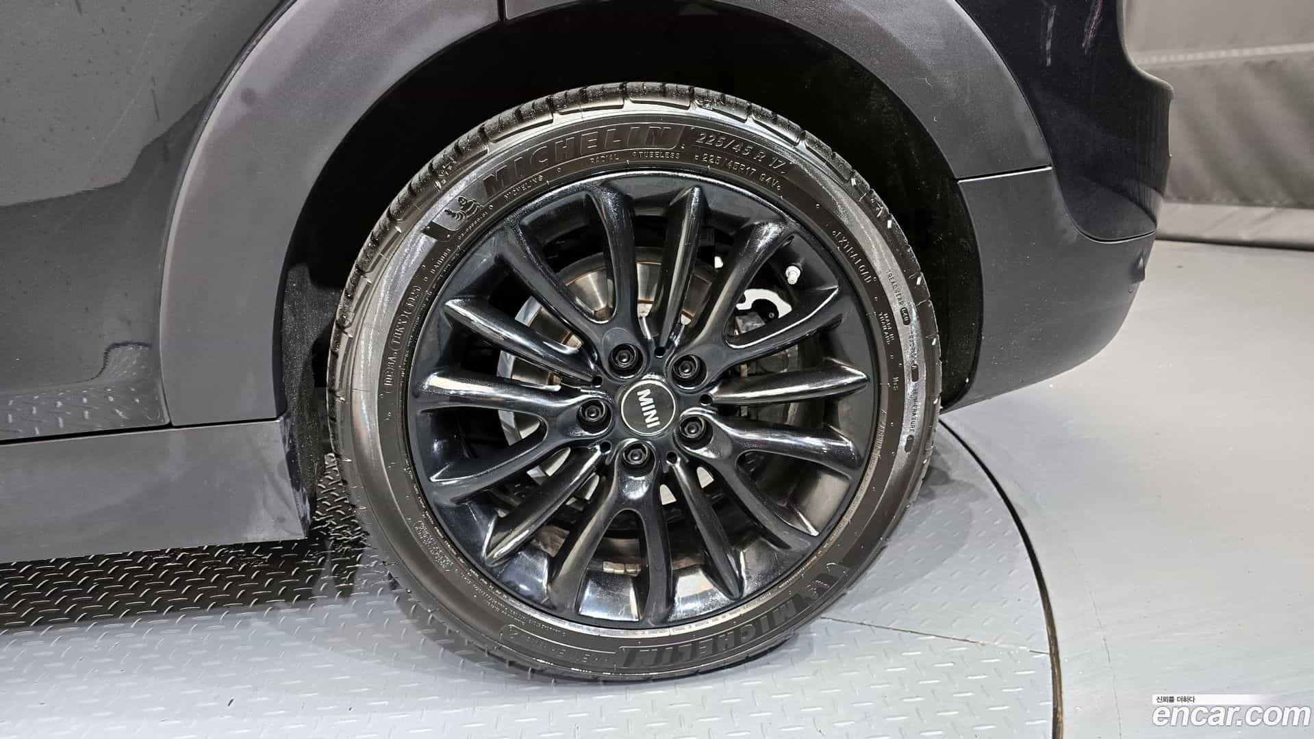 Clubman Mini 2022.5-OUTER-031