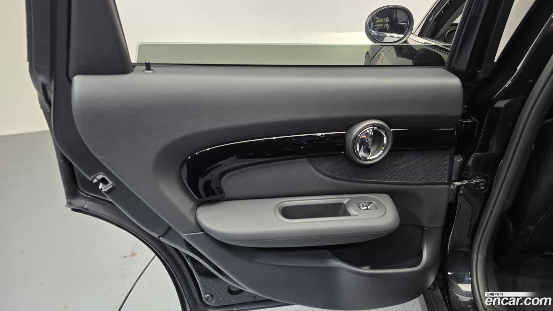 Clubman Mini 2022.5-INNER-035