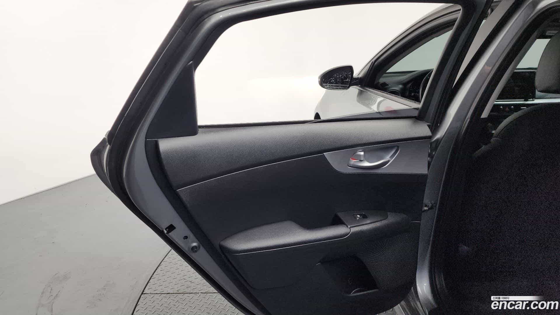 K3 Kia 2022.4-INNER-035