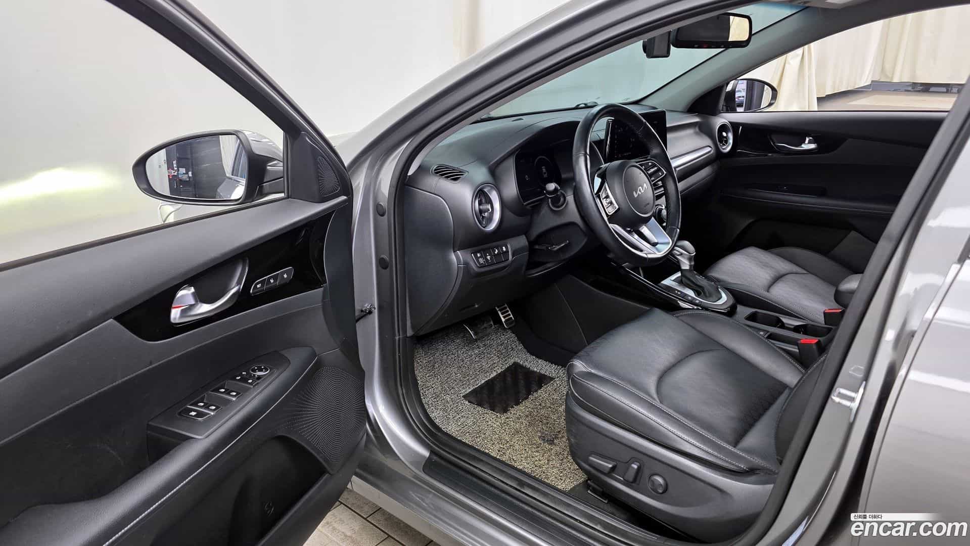 K3 Kia 2024.1-INNER-010