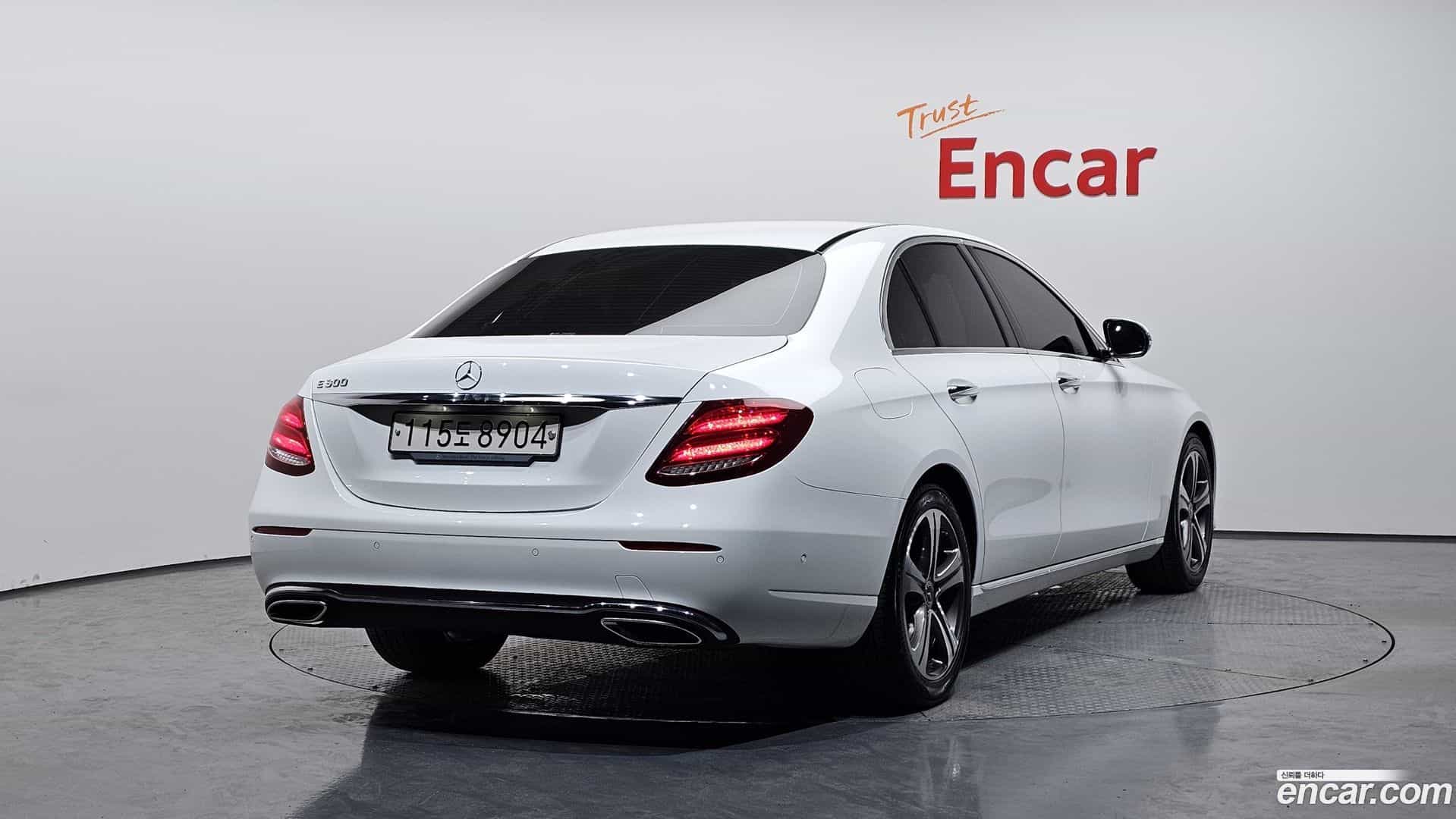 E-Class Mercedes-Benz 2018.10-OUTER-002