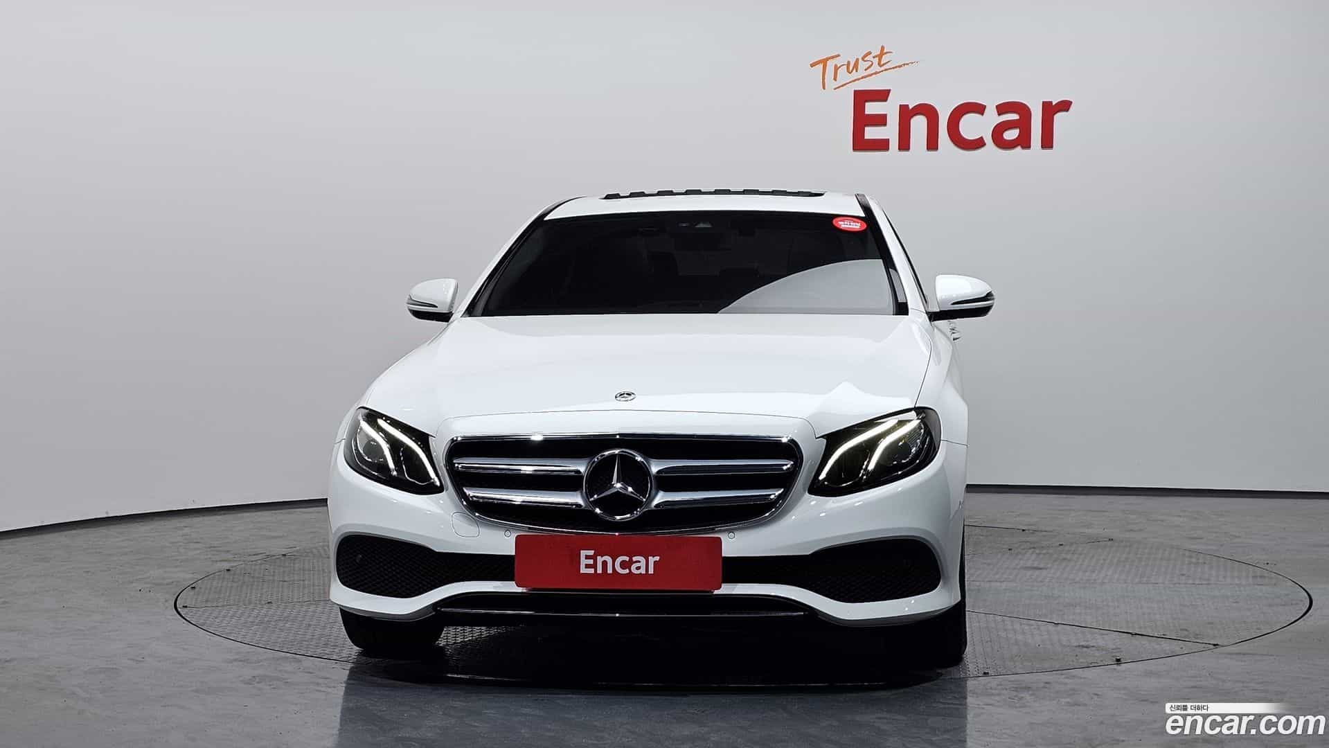 E-Class Mercedes-Benz 2018.10-OUTER-003