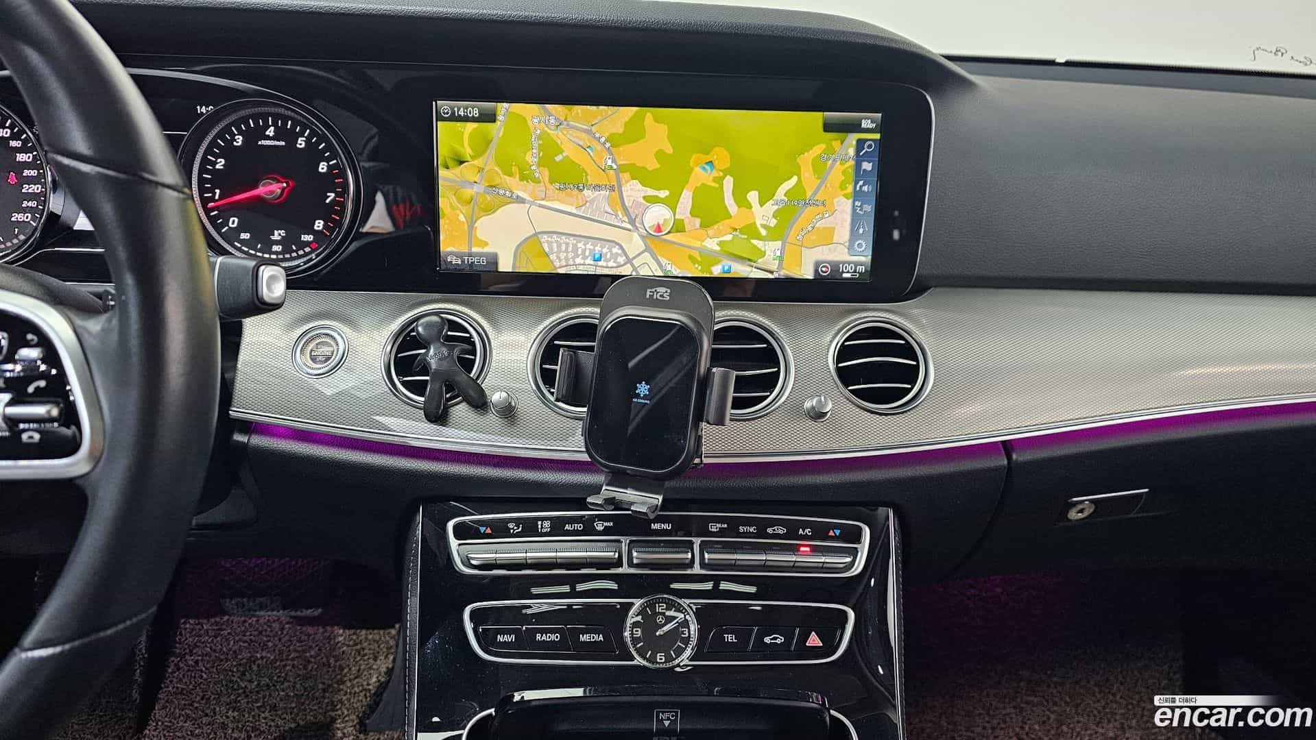 E-Class Mercedes-Benz 2018.10-OPTION-017