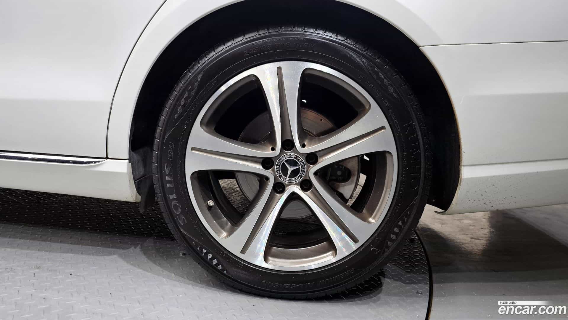 E-Class Mercedes-Benz 2018.10-OUTER-031