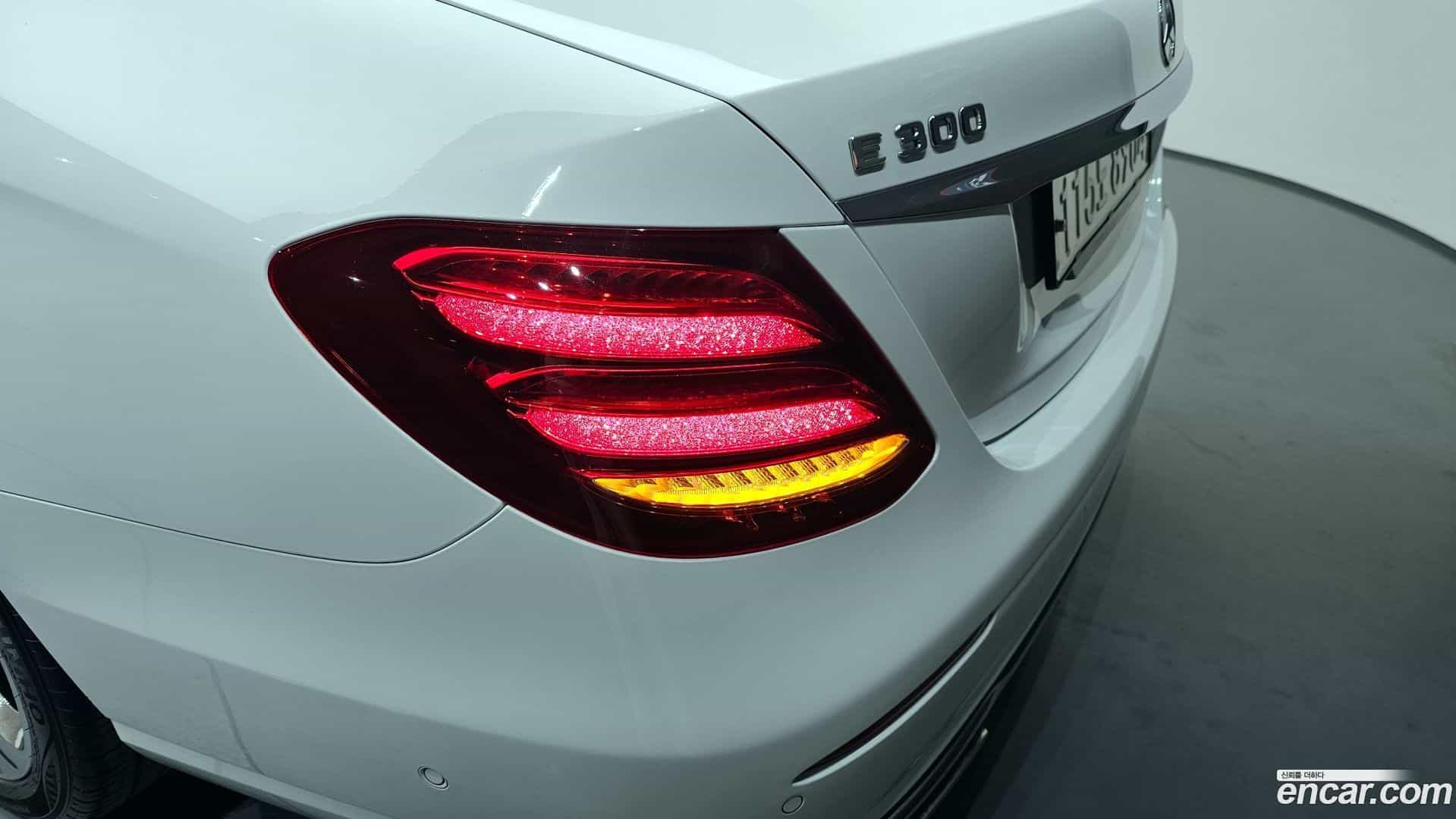 E-Class Mercedes-Benz 2018.10-OUTER-033