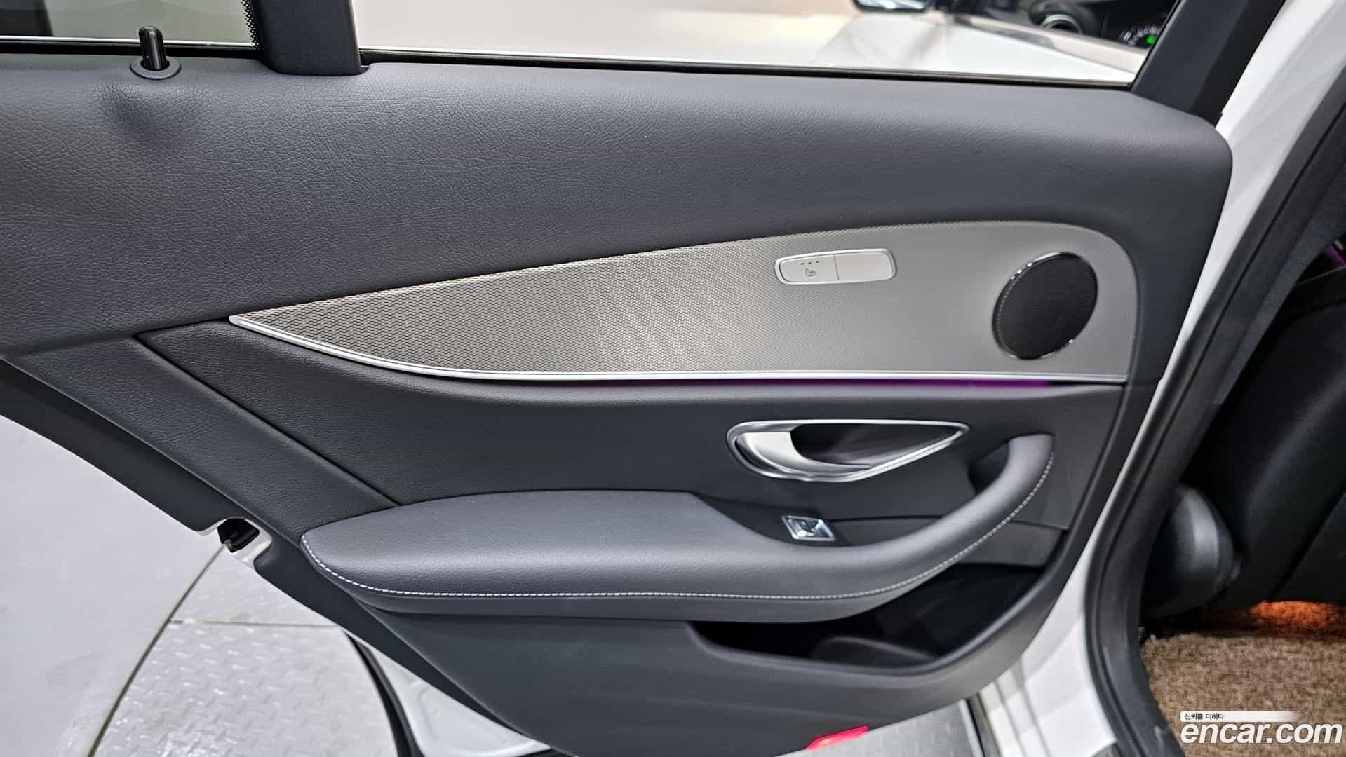 E-Class Mercedes-Benz 2018.10-INNER-035
