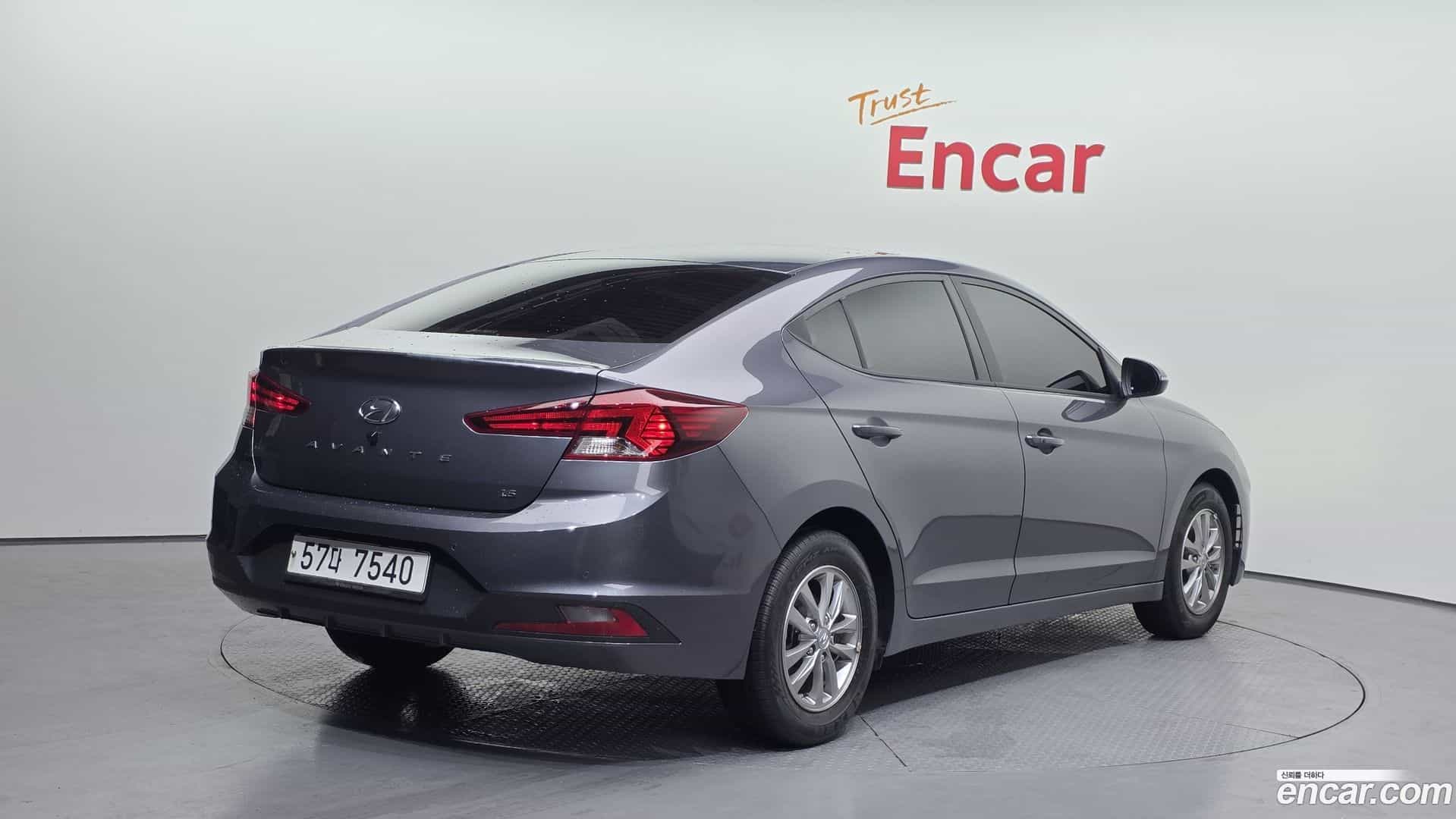 AVANTE Hyundai 2019.0-OUTER-002