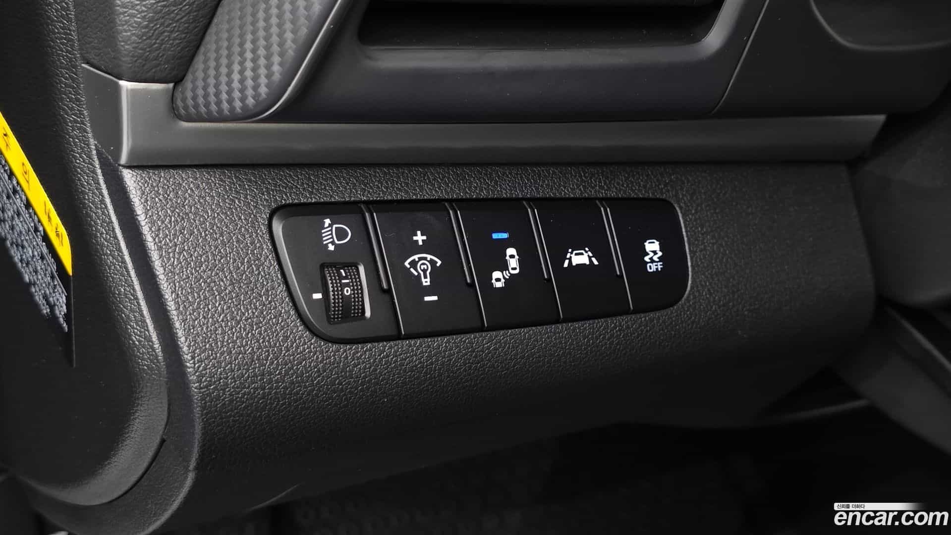AVANTE Hyundai 2019.0-OPTION-021