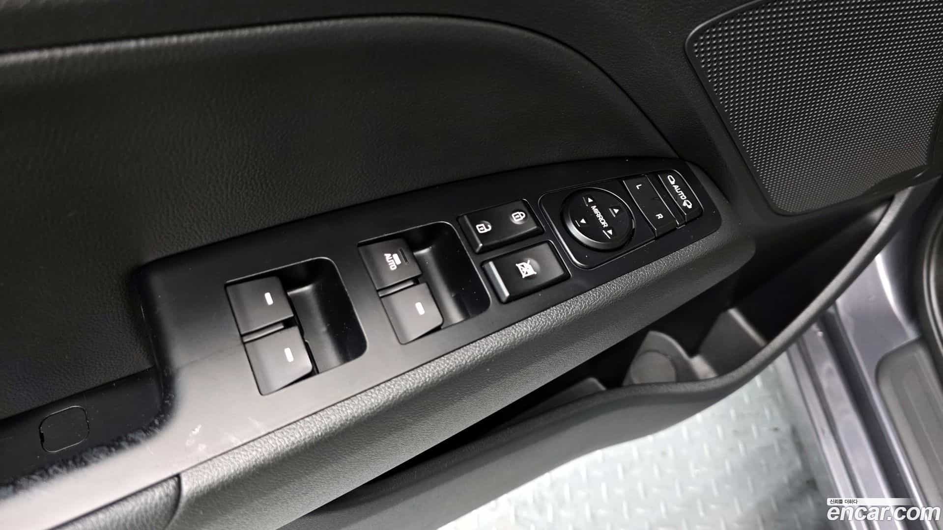 AVANTE Hyundai 2019.0-OPTION-024