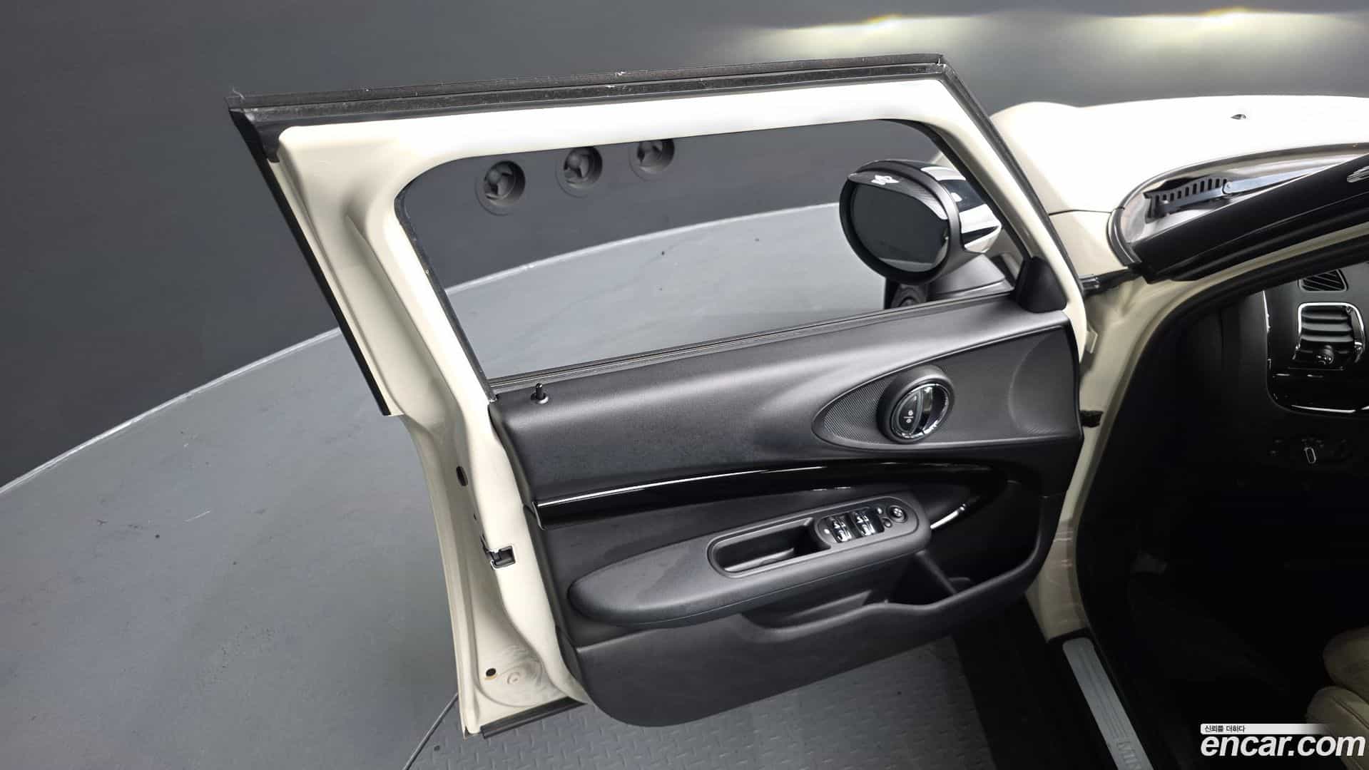 Clubman Mini 2019.7-INNER-034
