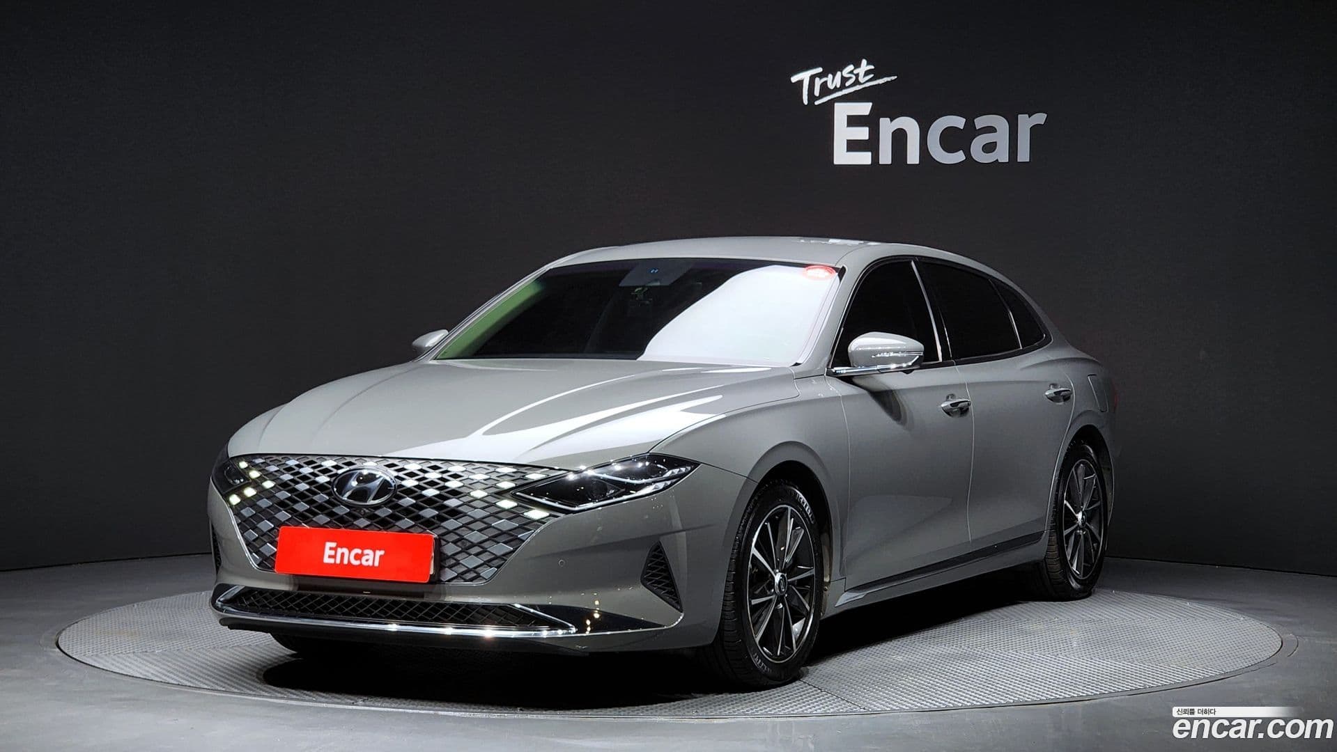Main__Slider__Photo:Grandeur Hyundai 2020.0-0