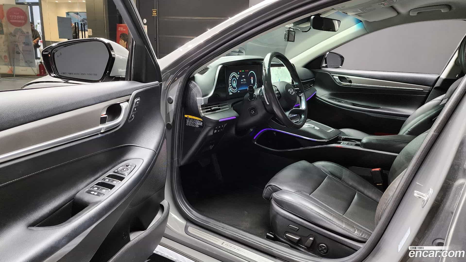 Grandeur Hyundai 2020.0-INNER-010