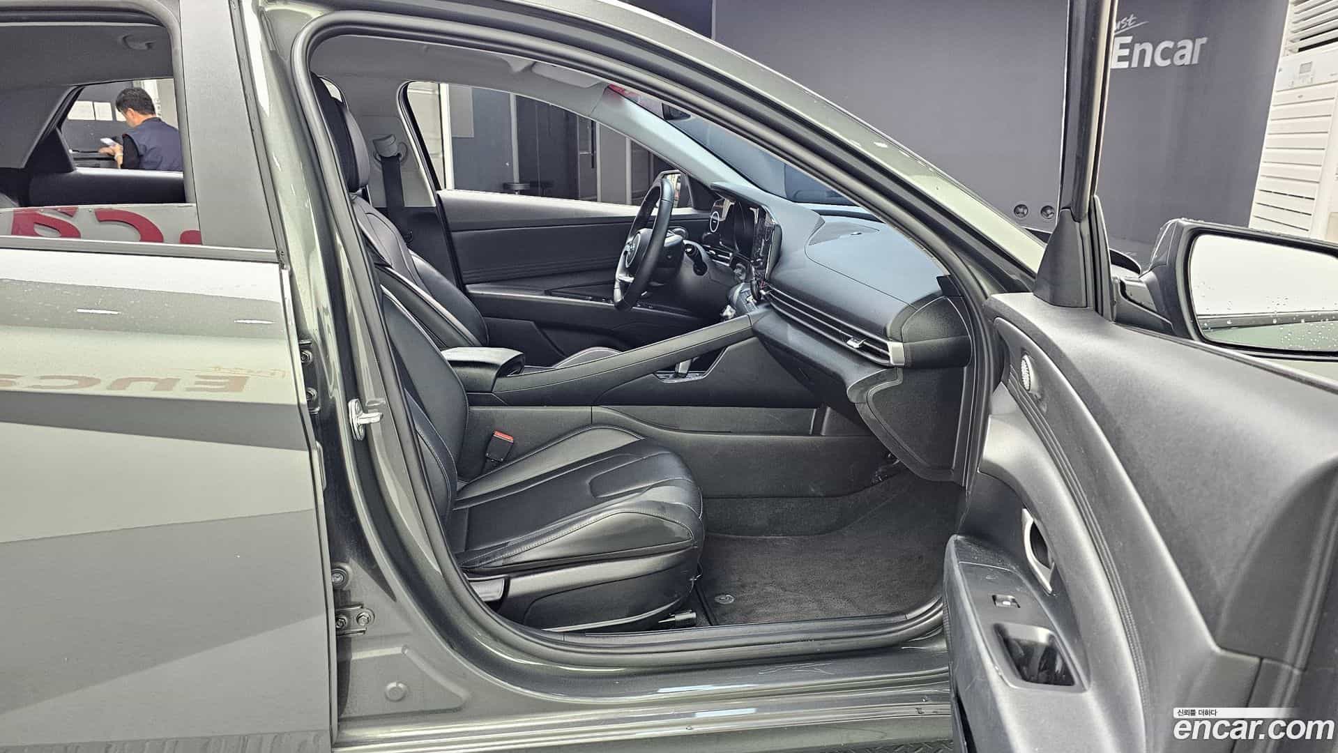 AVANTE Hyundai 2021.4-OPTION-015