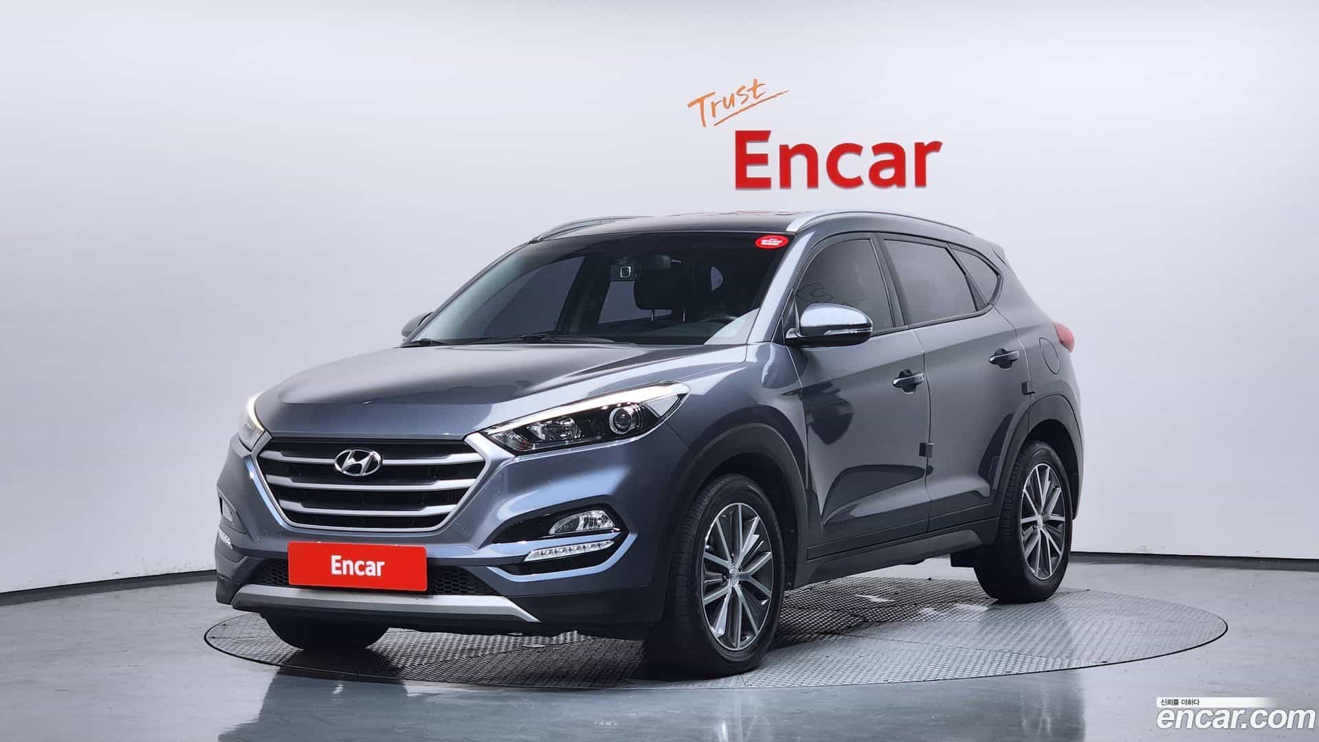 Tucson Hyundai 2016.2-OUTER-001