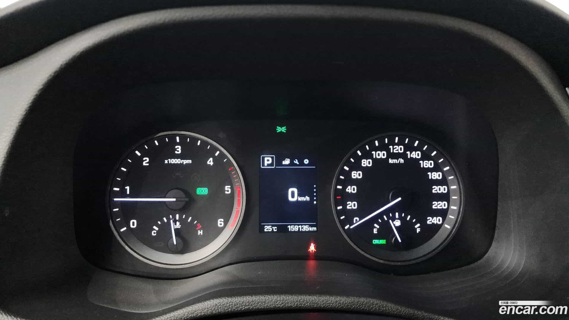 Tucson Hyundai 2016.2-INNER-008