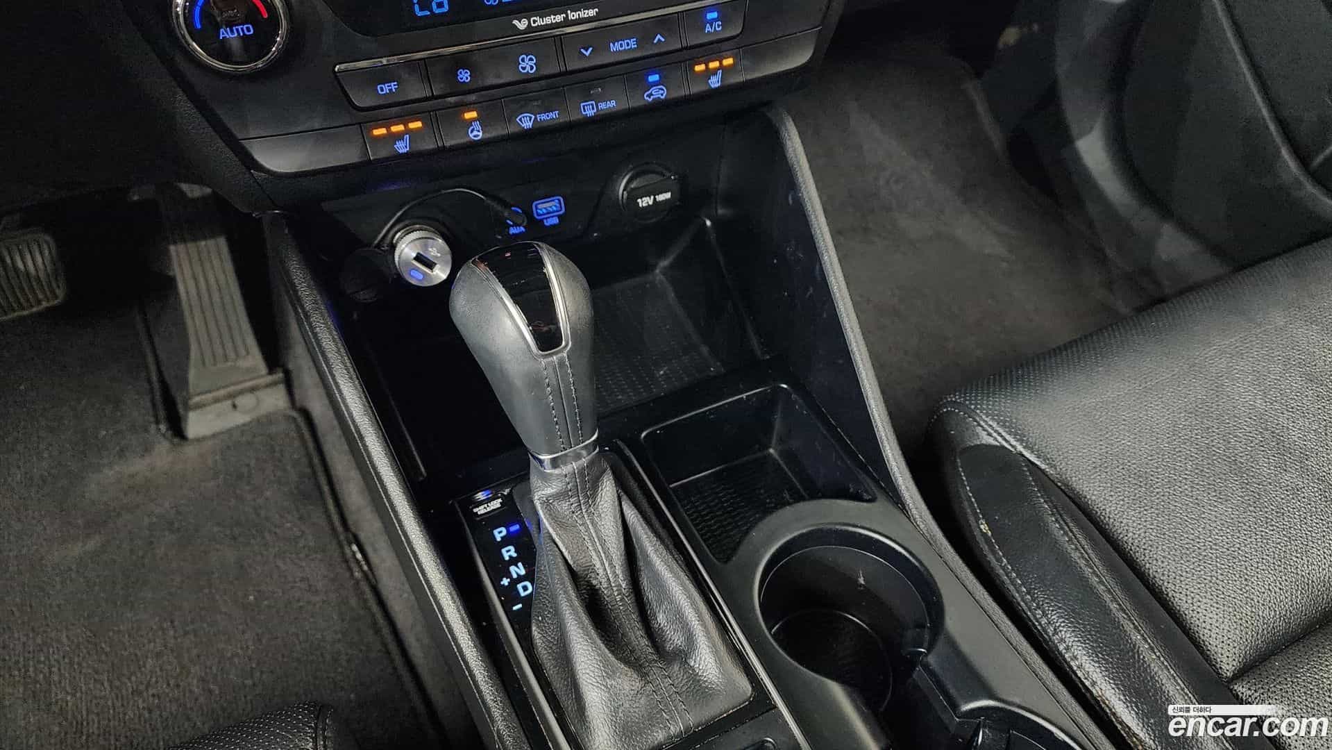 Tucson Hyundai 2016.2-INNER-009