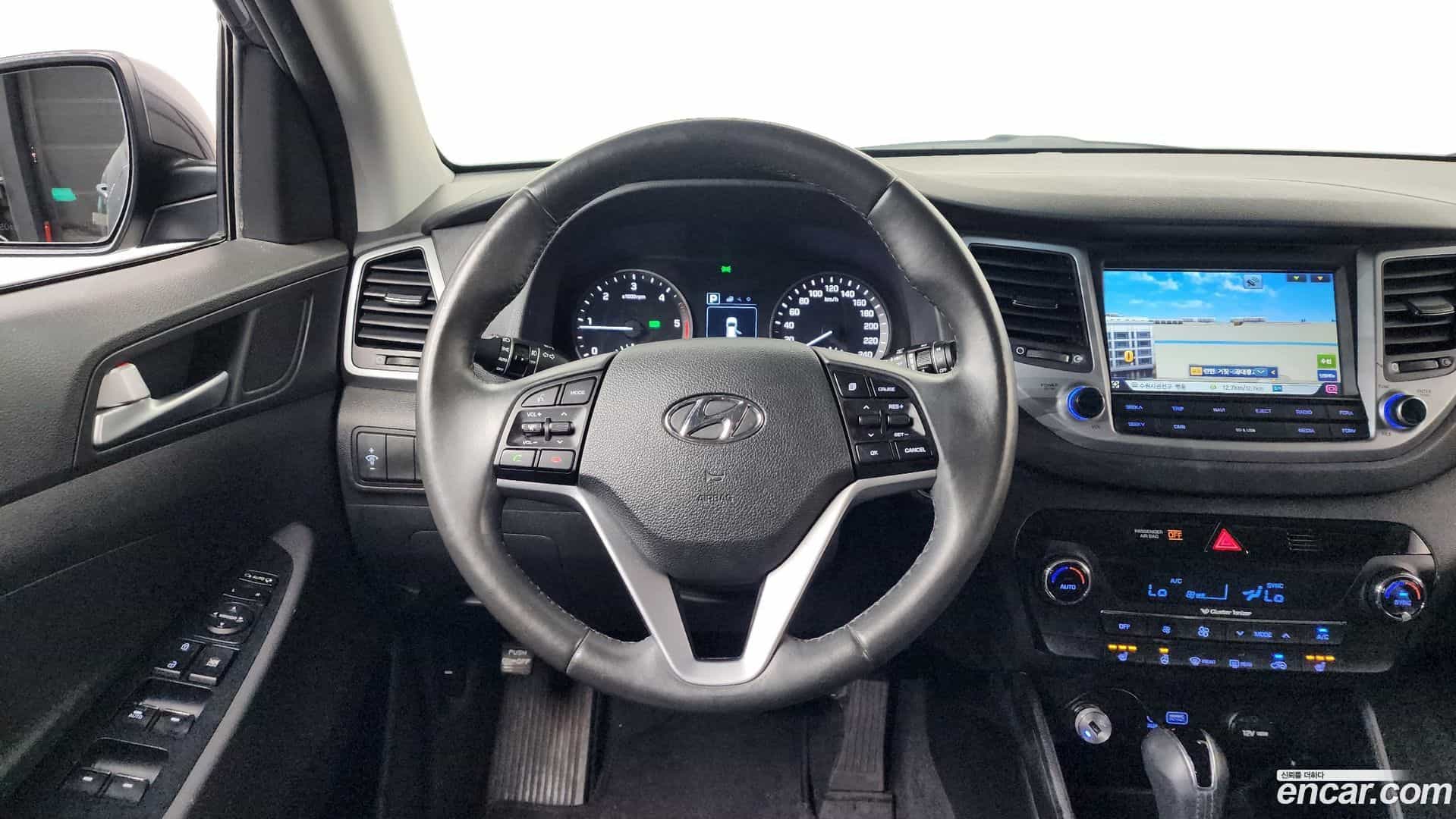 Tucson Hyundai 2016.2-OPTION-018