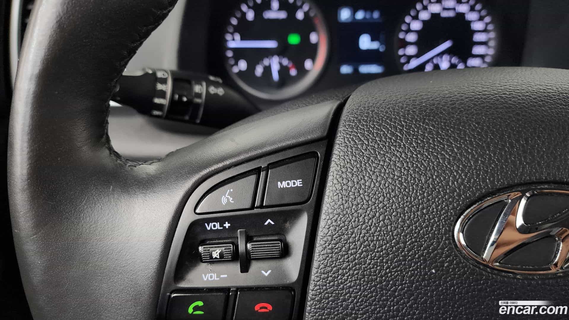 Tucson Hyundai 2016.2-OPTION-022