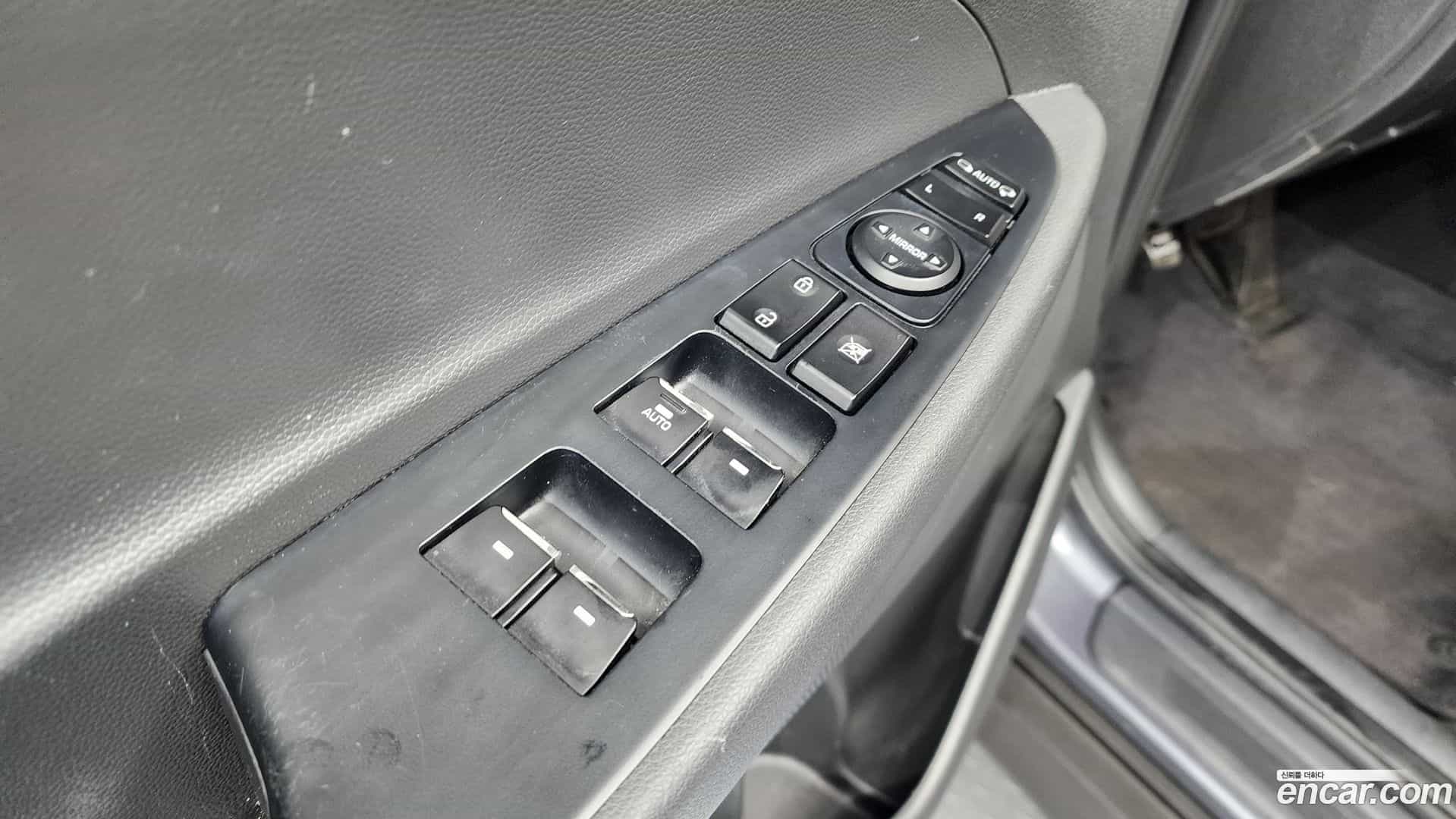 Tucson Hyundai 2016.2-OPTION-042
