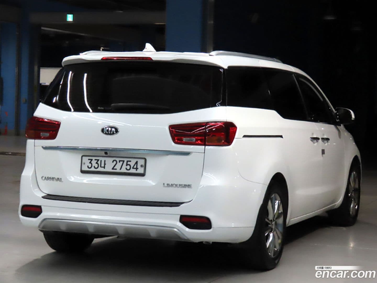 Main__Slider__Photo:Canival Kia 2019.0-3