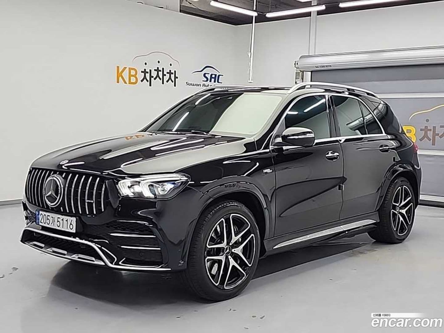 Main__Slider__Photo:GLE-Class Mercedes-Benz 2023.3-0