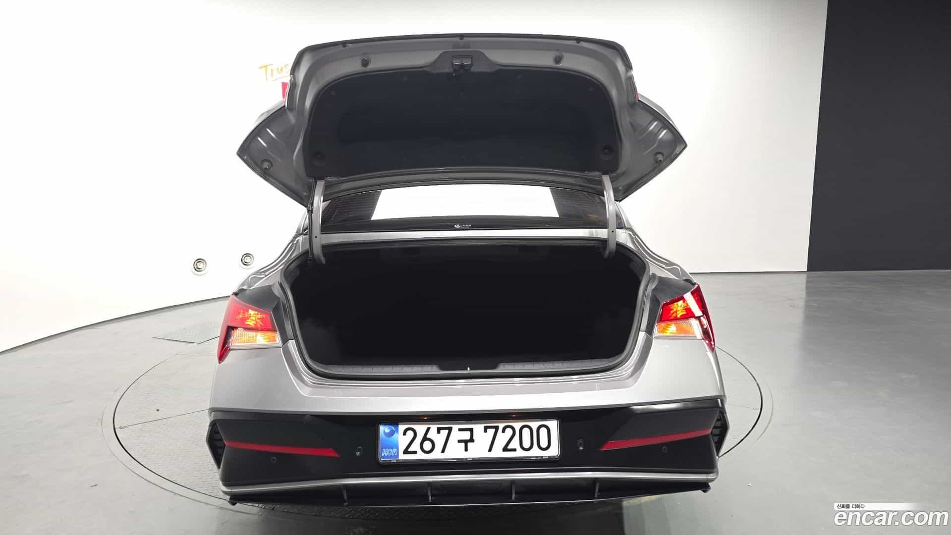 AVANTE Hyundai 2024.10-OPTION-024