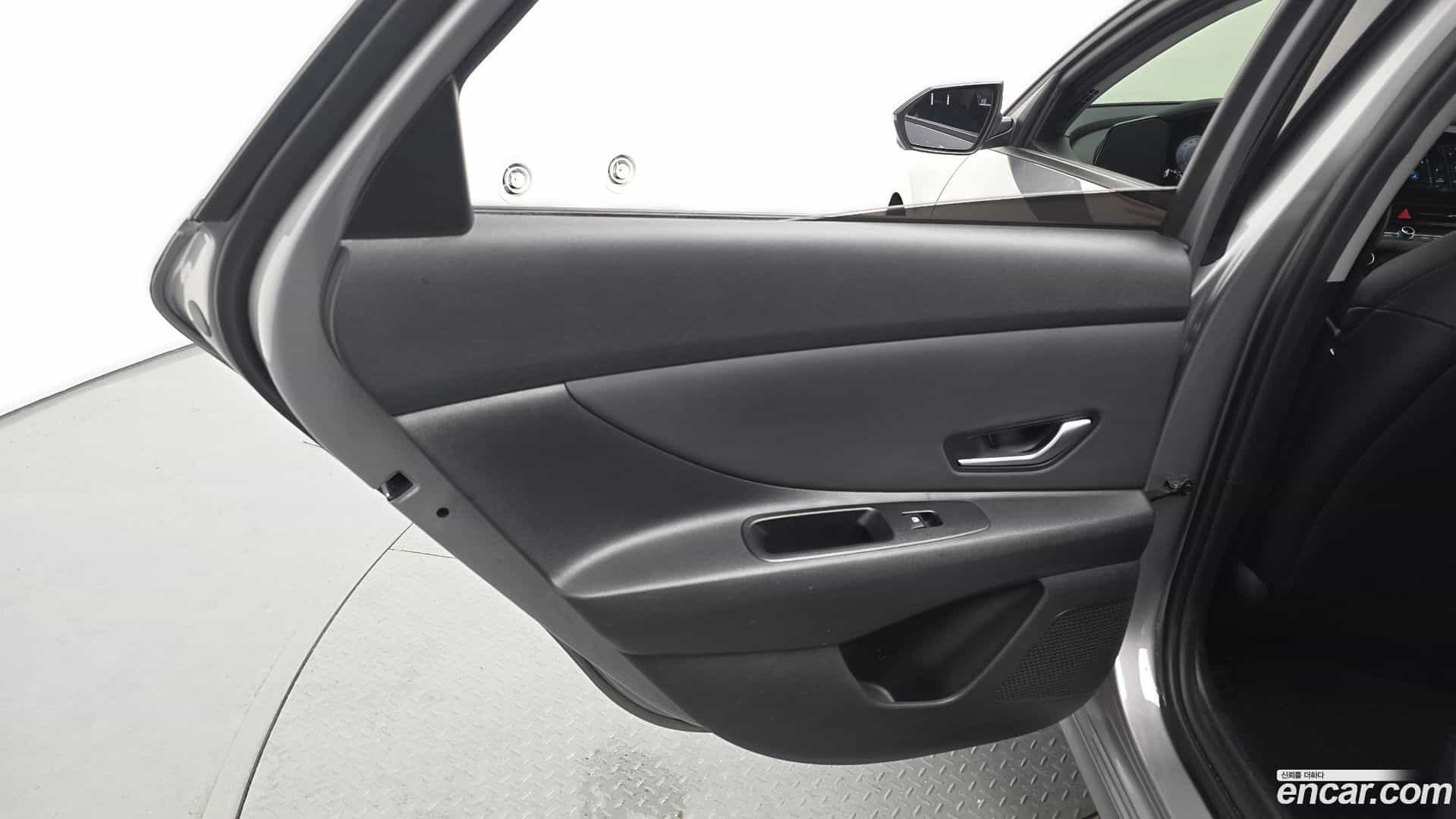 AVANTE Hyundai 2024.10-INNER-035