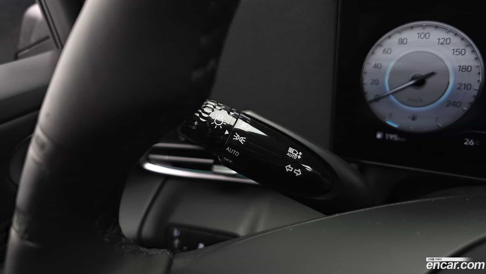 AVANTE Hyundai 2024.10-OPTION-042