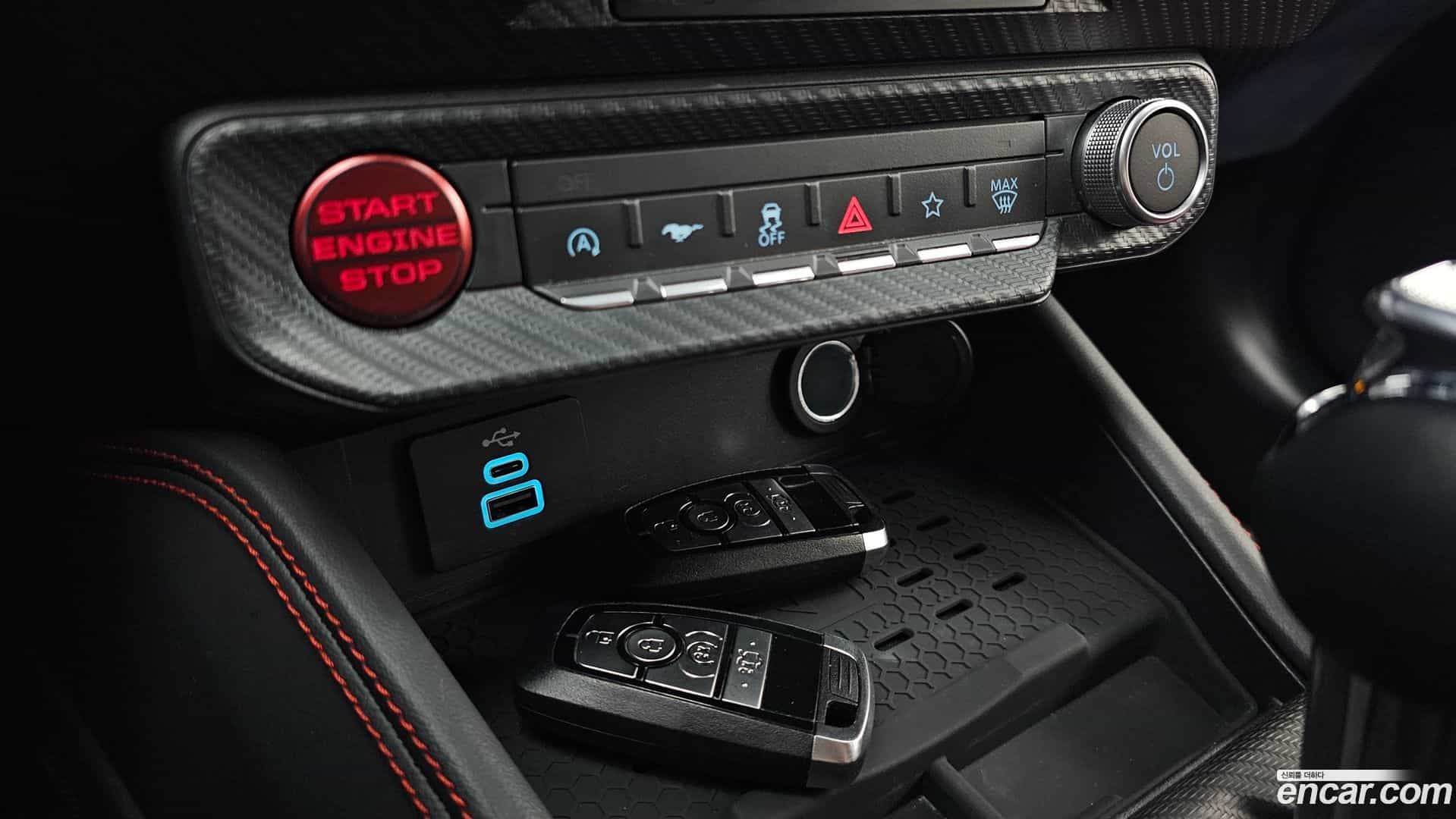 Mustang Ford 2024.7-OPTION-041