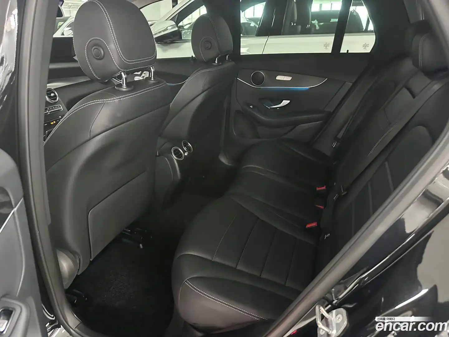 GLC-Class Mercedes-Benz 2019.8-INNER-009