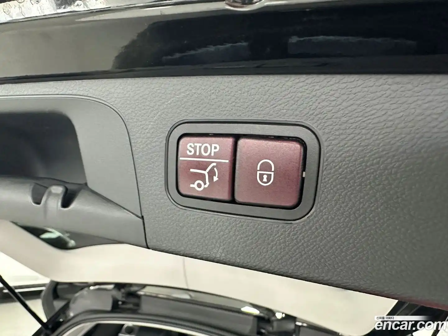 GLC-Class Mercedes-Benz 2019.8-OPTION-015