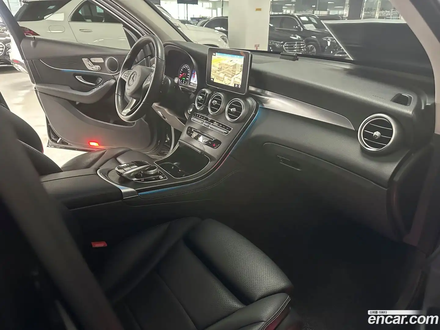 GLC-Class Mercedes-Benz 2019.8-OPTION-018