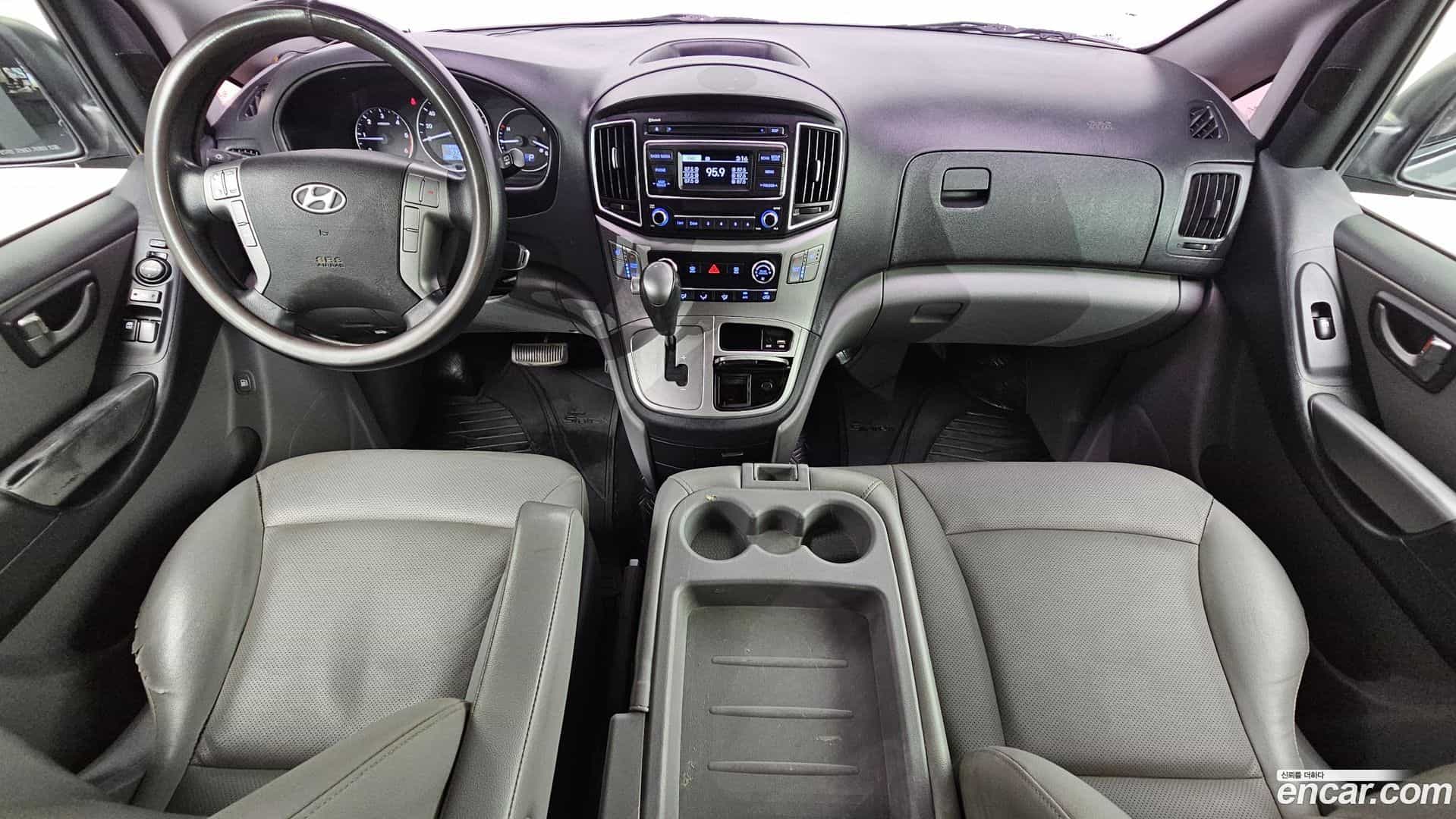 Starex Hyundai 2016.0-INNER-007