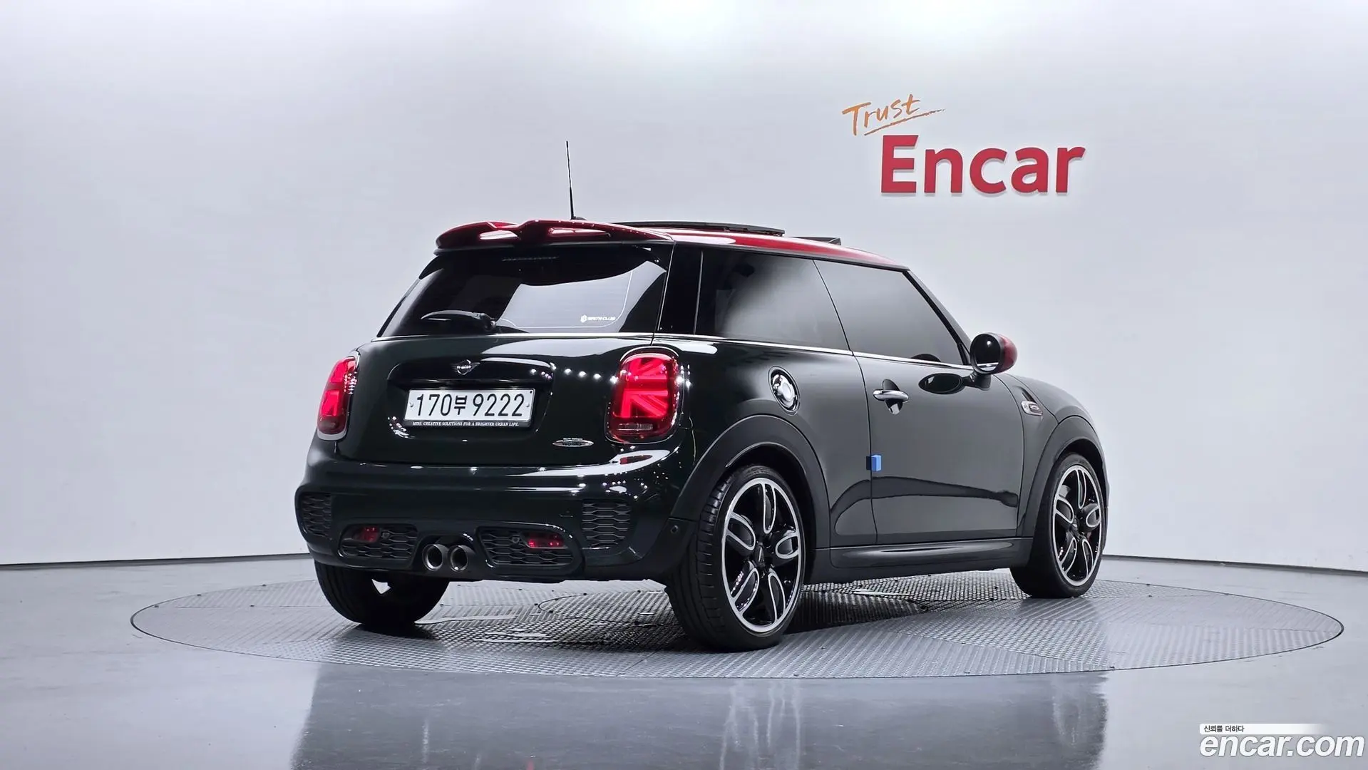 Main__Slider__Photo:Cooper Mini 2019.10-1