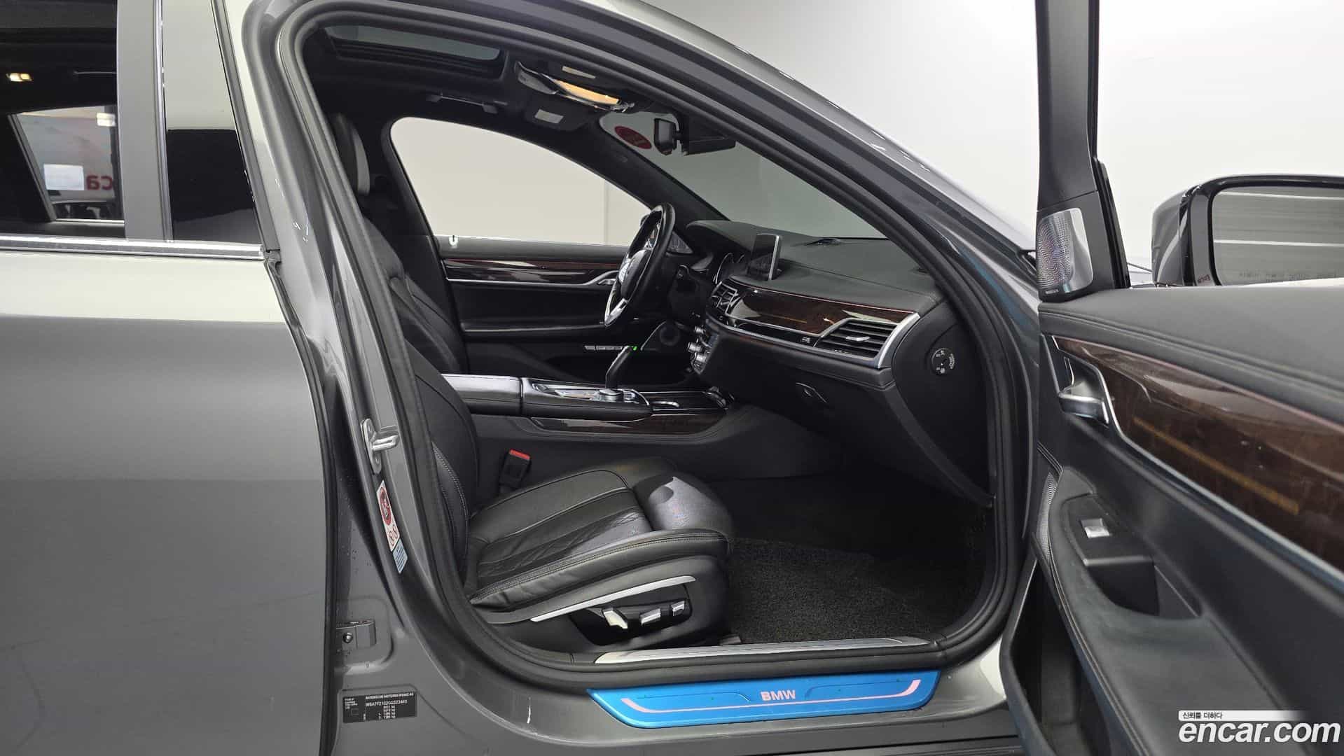7-Series BMW 2016.6-OPTION-016