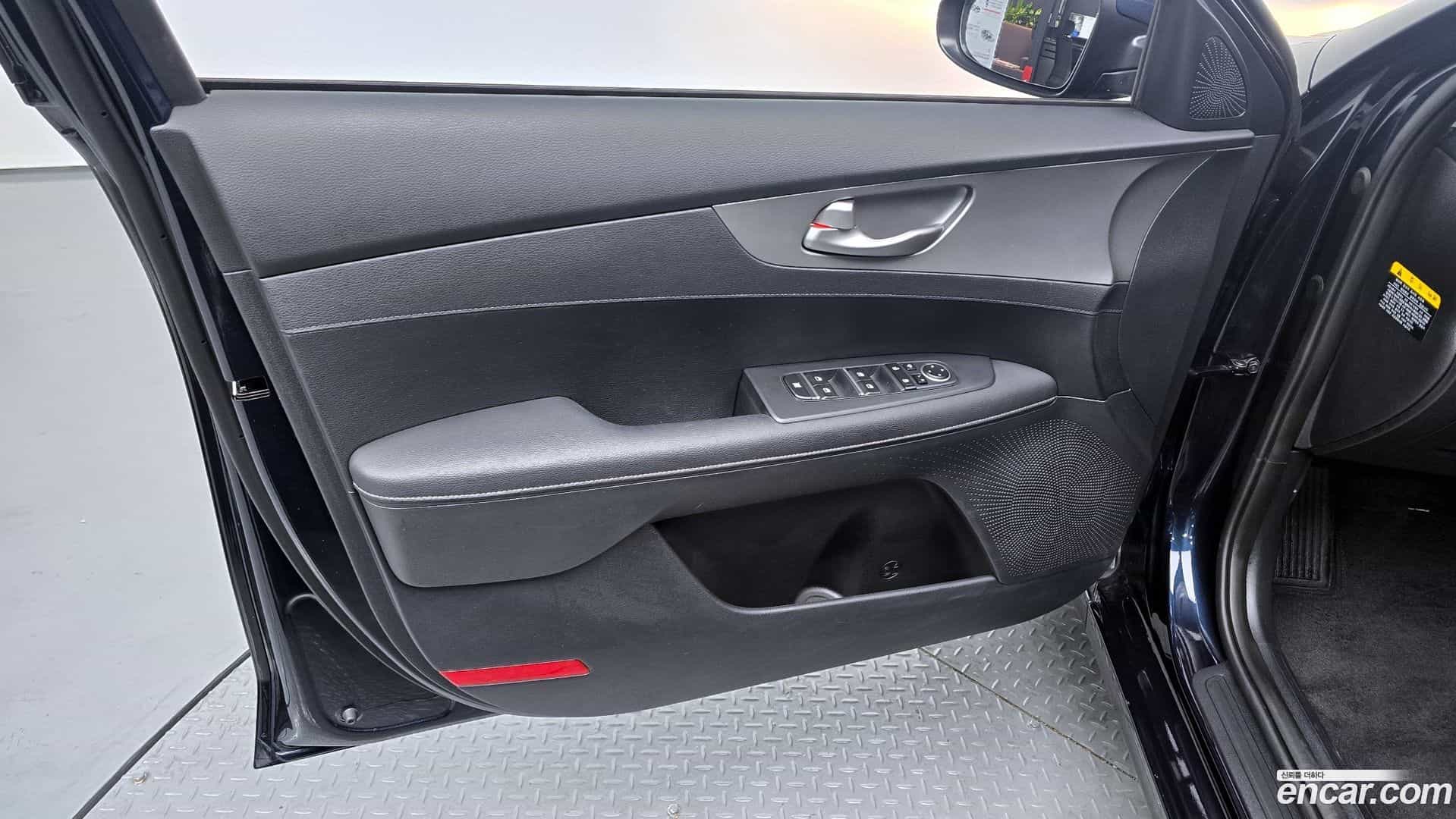 K3 Kia 2021.1-INNER-034