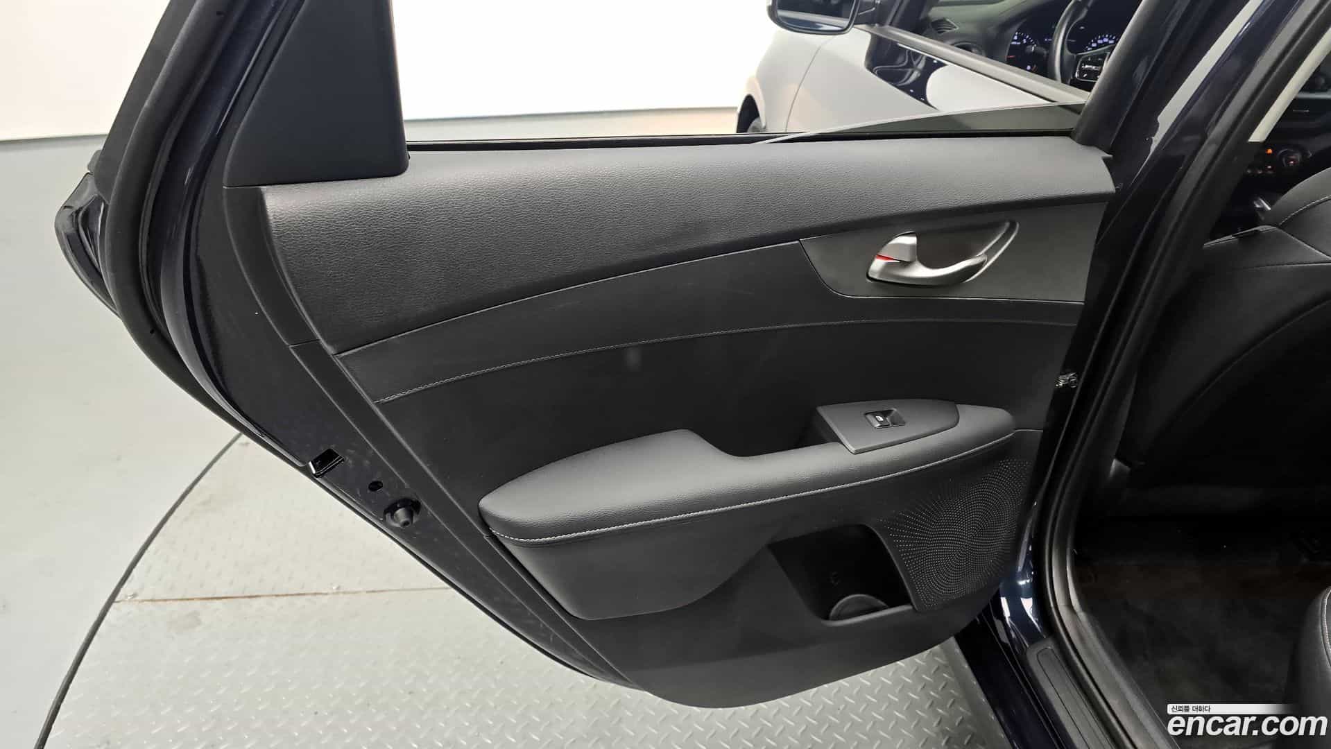 K3 Kia 2021.1-INNER-035