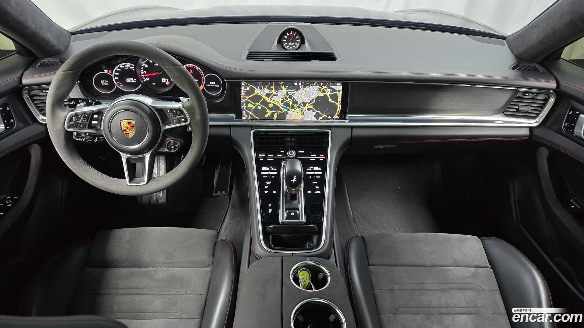 Panamera Porsche 2020.2-INNER-007