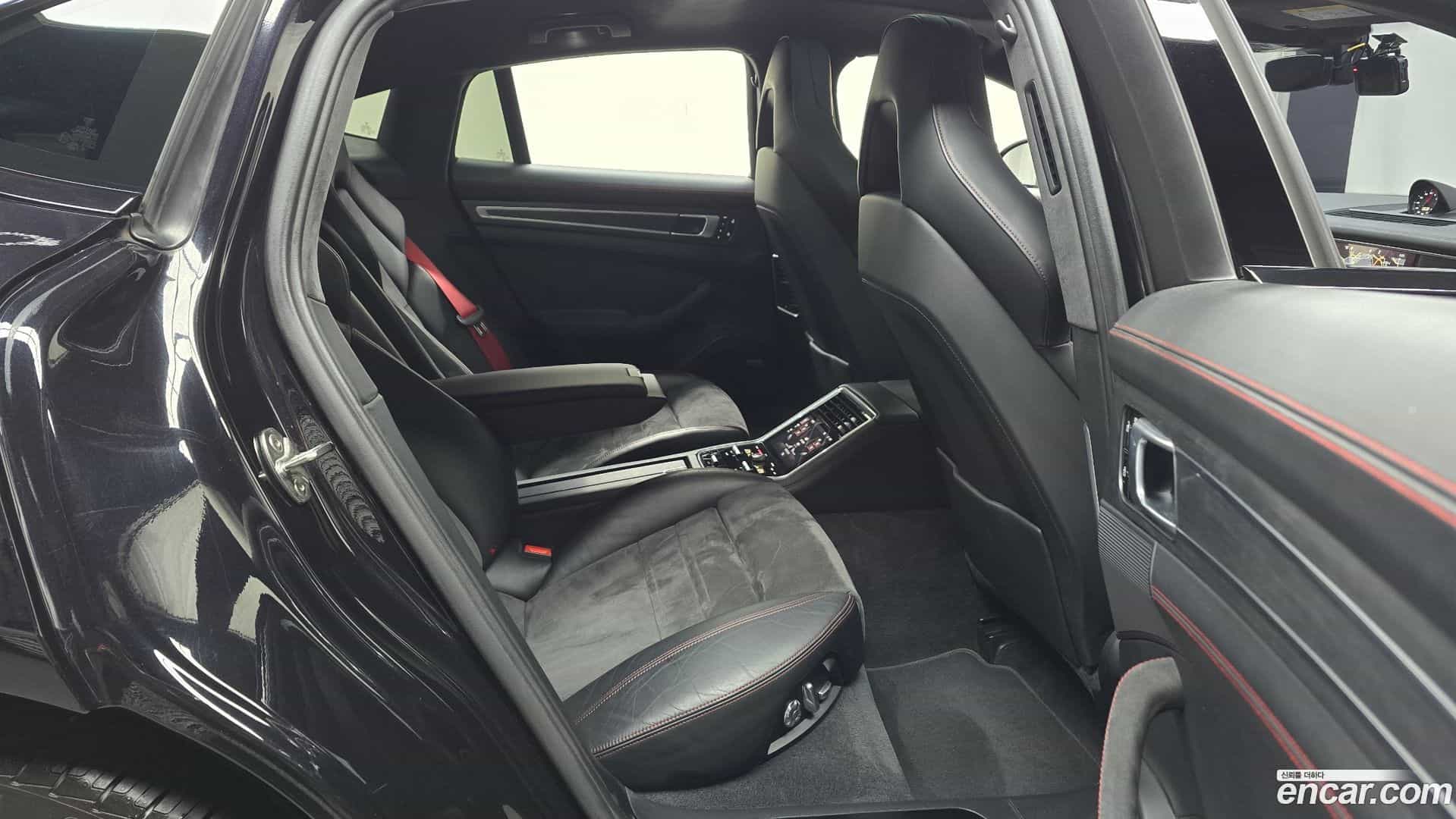 Panamera Porsche 2020.2-OPTION-015